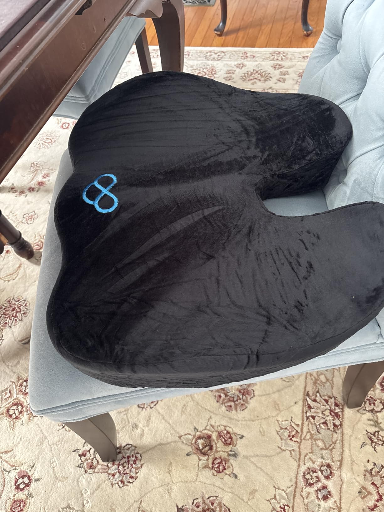 BlissTrends Seat Cushion,Thick Memory Foam Cushions for Office Chair, Car Seat, Airplane, Relieving Pressure Tailbone Sciatica Back Pain for Long Sitting Office Workers, Car Drivers 4.7in Thick Black Customer Review BlissTrends Seat Cushion,Thick Memory Foam Cushions for Office Chair, Car Seat, Airplane, Relieving Pressure Tailbone Sciatica Back Pain for Long Sitting Office Workers, Car Drivers 4.7in Thick Black - Customer Photo 1
