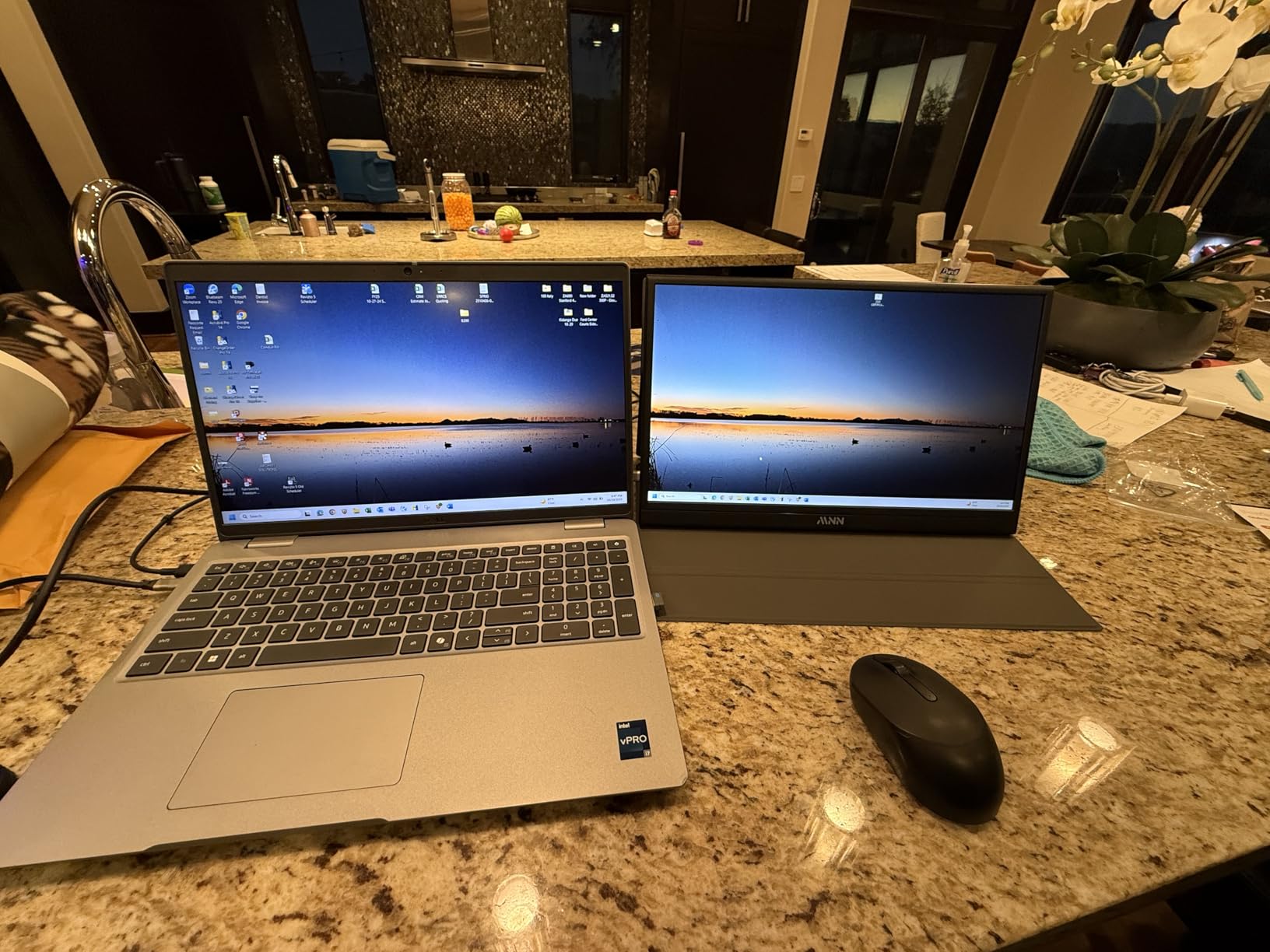 MNN 4K Portable Monitor 15.6