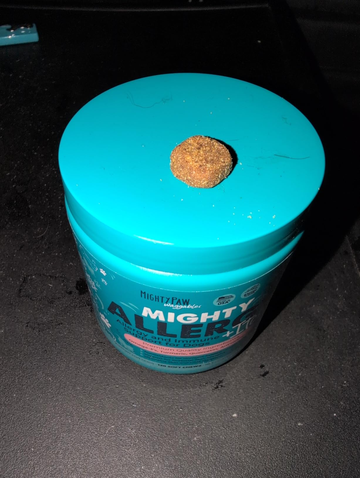 Mighty Paw Waggables Mighty Omega (Made in The USA, 120 Count) | Omega 3 Fish Oil Chew for Dogs. Salmon Flavor Skin and Coat Supplement. Soft Chew Fish Oil for Dogs - DHA & EPA, Bacon Flavor Customer Review Mighty Paw Waggables Mighty Omega (Made in The USA, 120 Count) | Omega 3 Fish Oil Chew for Dogs. Salmon Flavor Skin and Coat Supplement. Soft Chew Fish Oil for Dogs - DHA & EPA, Bacon Flavor - Customer Photo 1