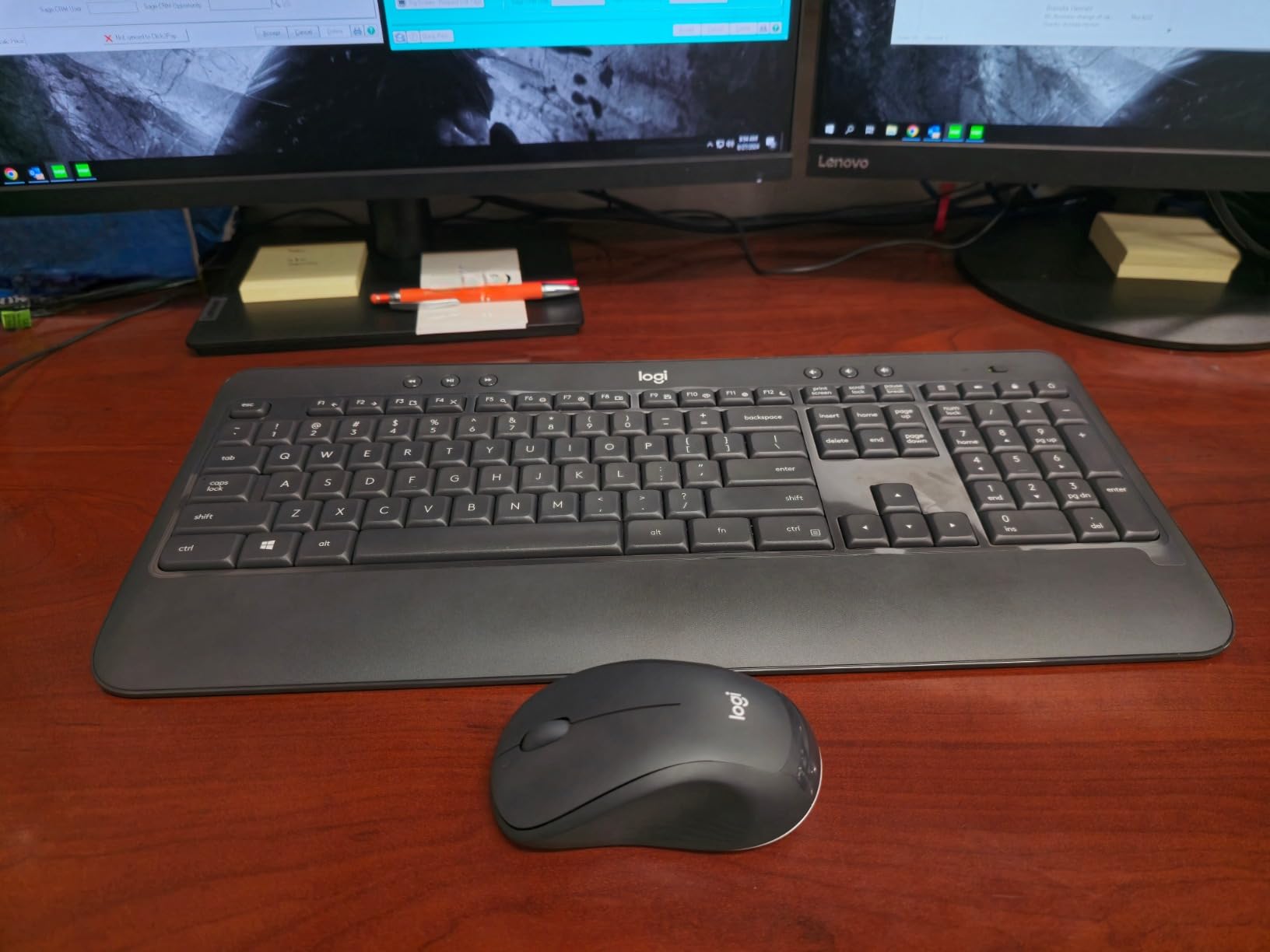 Logitech MK540 Advanced Wireless Keyboard and Mouse Combo for Windows, 2.4 GHz Unifying USB-Receiver, Multimedia Hotkeys, 3-Year Battery Life, for PC, Laptop - Customer Photo 3