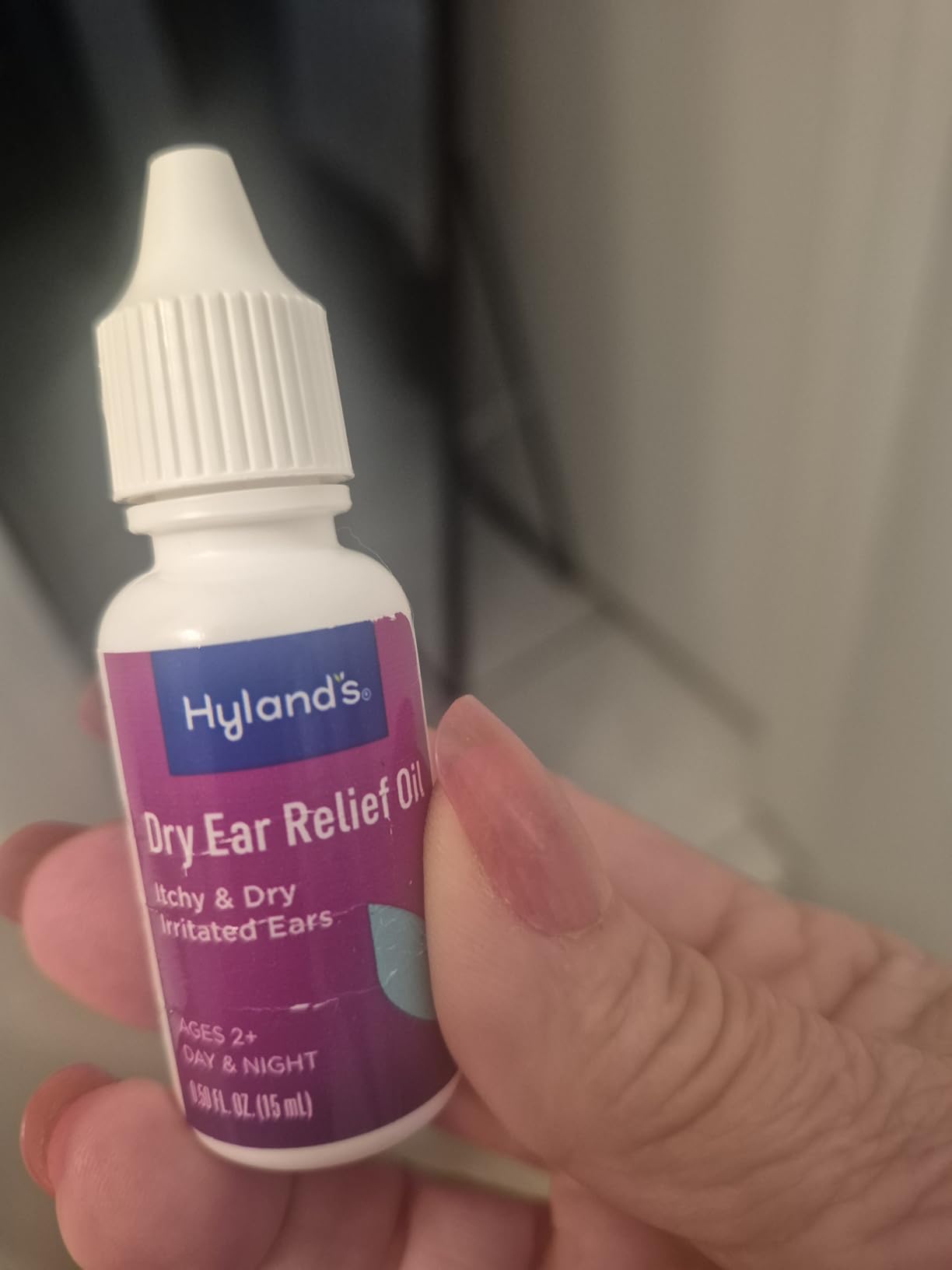 Hyland's Earache Drops, Natural Relief of Swimmer's Ear, Cold and Flu, Allergy Symptoms, Ages 4 and up, Day and Night, 0.33 Fl Oz Customer Review Hyland's Earache Drops, Natural Relief of Swimmer's Ear, Cold and Flu, Allergy Symptoms, Ages 4 and up, Day and Night, 0.33 Fl Oz - Customer Photo 1