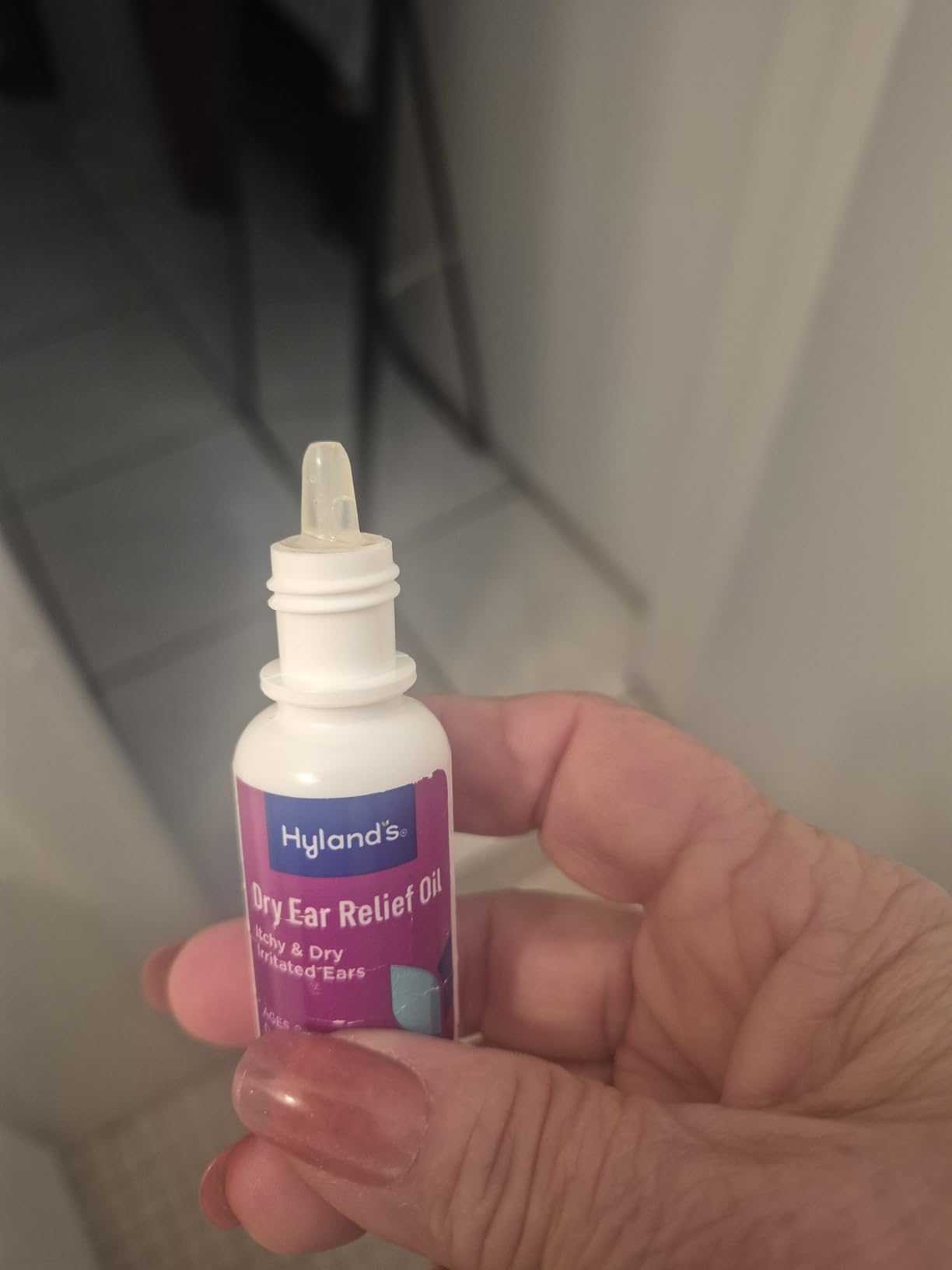 Hyland's Earache Drops, Natural Relief of Swimmer's Ear, Cold and Flu, Allergy Symptoms, Ages 4 and up, Day and Night, 0.33 Fl Oz Customer Review Hyland's Earache Drops, Natural Relief of Swimmer's Ear, Cold and Flu, Allergy Symptoms, Ages 4 and up, Day and Night, 0.33 Fl Oz - Customer Photo 2