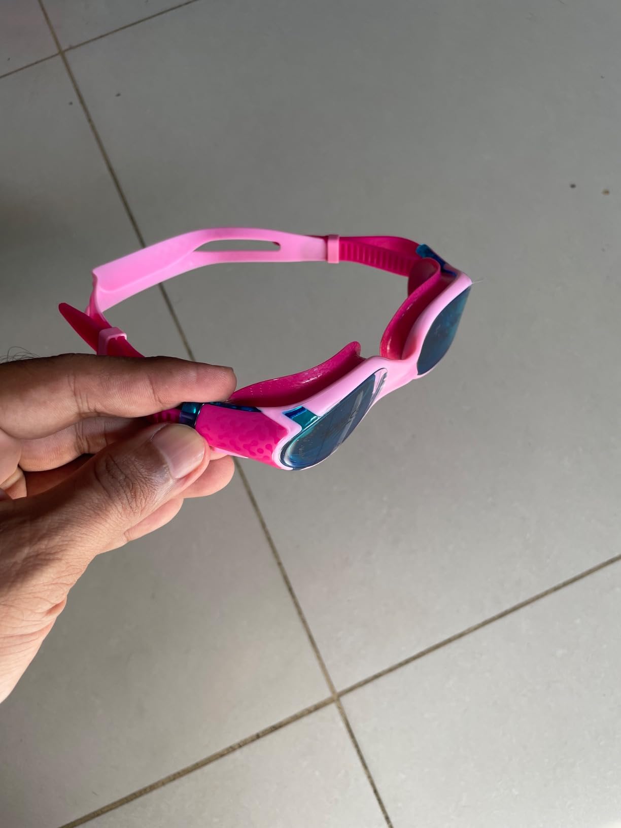 Speedo Unisex Kids Swim Goggles Biofuse 2.0 Junior Customer Review Speedo Unisex Kids Swim Goggles Biofuse 2.0 Junior - Customer Photo 1