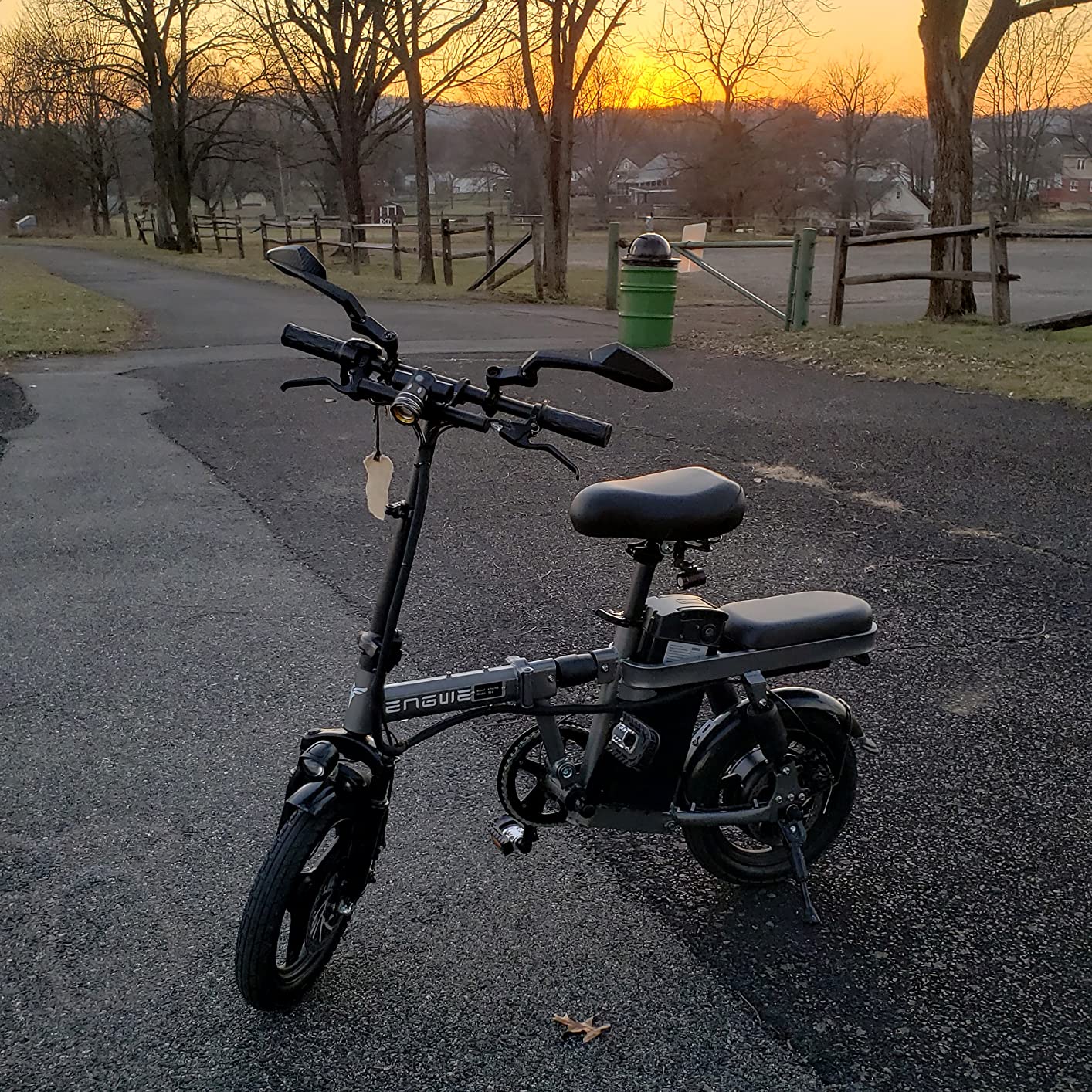 ENGWE T14 Folding Electric Bikes for Adults Teens 350W 19.2MPH 14'' Fat Tire Mini Ebike Urban City Commuter Bicycles 48V10AH 7 Shock Absorptions Comfort Riding(Blue) - Customer Photo 2