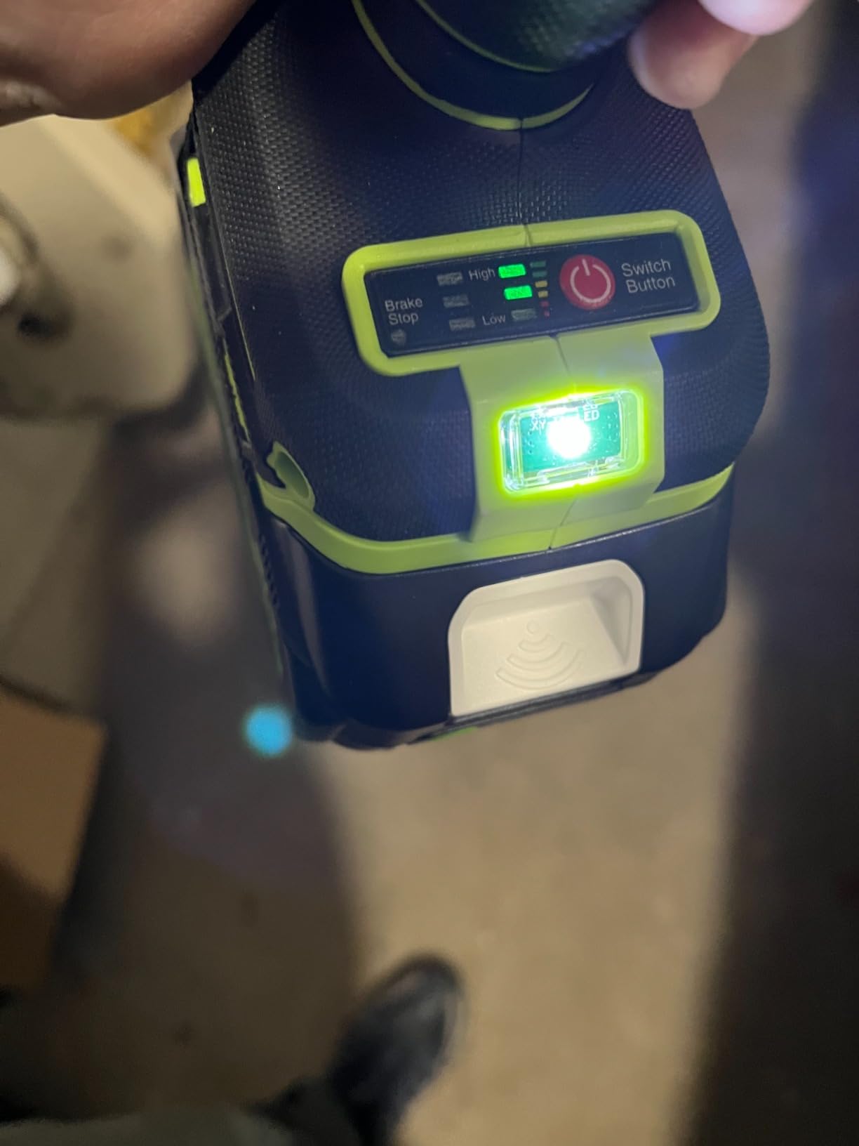 1400N.m (1032ft-lbs) Cordless Impact Wrench, 1/2 High Torque Brushless Impact Gun, 2400RPM Power, 2 x 4.0Ah Batteries, Fast Charger, Impact Wrench for Heavy Duty Truck RV Mower - Customer Photo 3