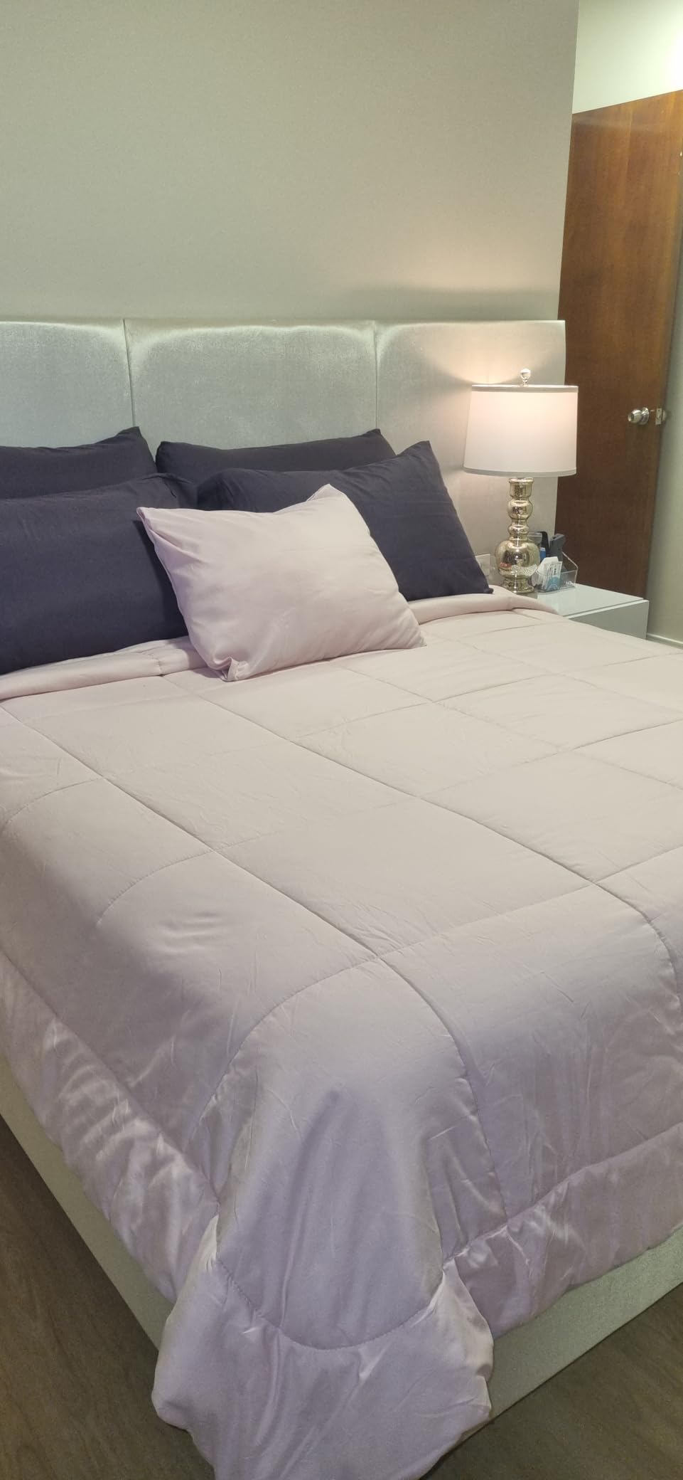 Bedsure Comforters Queen Size Duvet Insert, All Season Bed Comforter, Quilted Down Alternative Duvet, Box Stitched Comforter with Corner Tabs, Machine Washable, 88 x 88 Inches (White) - Customer Photo 1