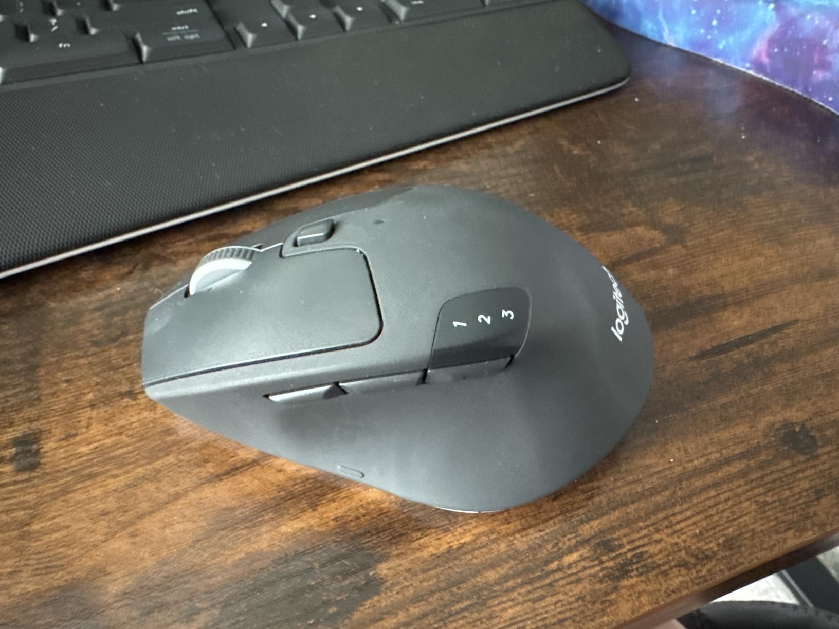Logitech MK850 Performance Wireless Keyboard and Mouse Combo for Windows, macOS & ChromeOS, Bluetooth & 2.4 GHz USB Receiver, Full-Size Ergonomic Keyboard, Multi-Device, Cushioned Palm Rest – Graphite - Customer Photo 2