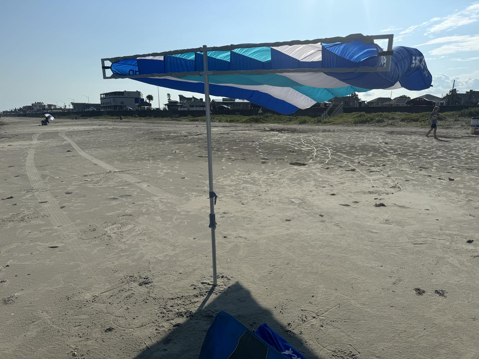 ShadeSock – The World's 1st Wind-Inflating, Beach Shade – Silent, Non-Flapping Design, 8x10ft Auto-Directing Canopy – Light-Weight and Portable – Easy 2 Minute Set-Up, Blue Customer Review ShadeSock – The World's 1st Wind-Inflating, Beach Shade – Silent, Non-Flapping Design, 8x10ft Auto-Directing Canopy – Light-Weight and Portable – Easy 2 Minute Set-Up, Blue - Customer Photo 4