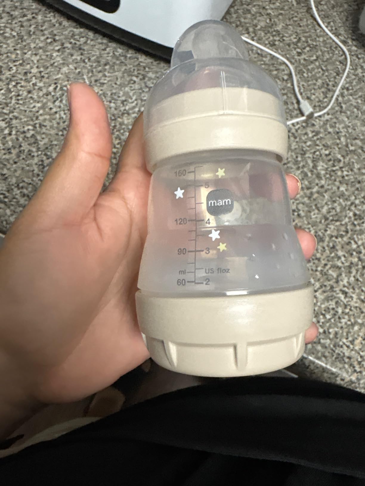 MAM Easy Start Anti-Colic Baby Bottles, Extra Slow Flow, Breastfeeding-Like Silicone Nipple Bottle, Reduces Colic, Gas, & Reflux, Easy-to-Clean, BPA-Free, Vented Baby Bottles for Newborns, 0-3 Months - Customer Photo 2