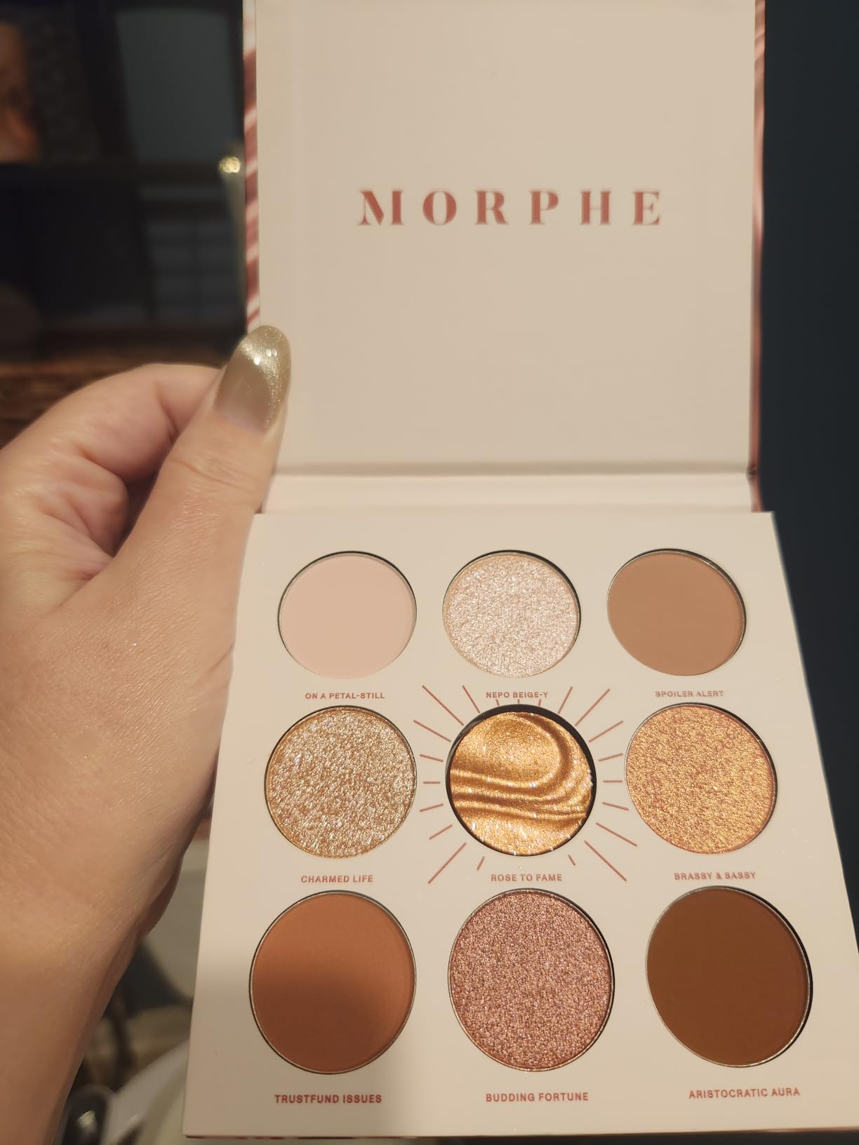 Morphe Rich & Foiled Artistry Palette - Foil-Effect Eyeshadow Palette with Matte, Shimmer & Foil Finishes - Brown & Gold Eyeshadow with Luminous Payoff - Gold Seeker (0.35 oz) - Customer Photo 3