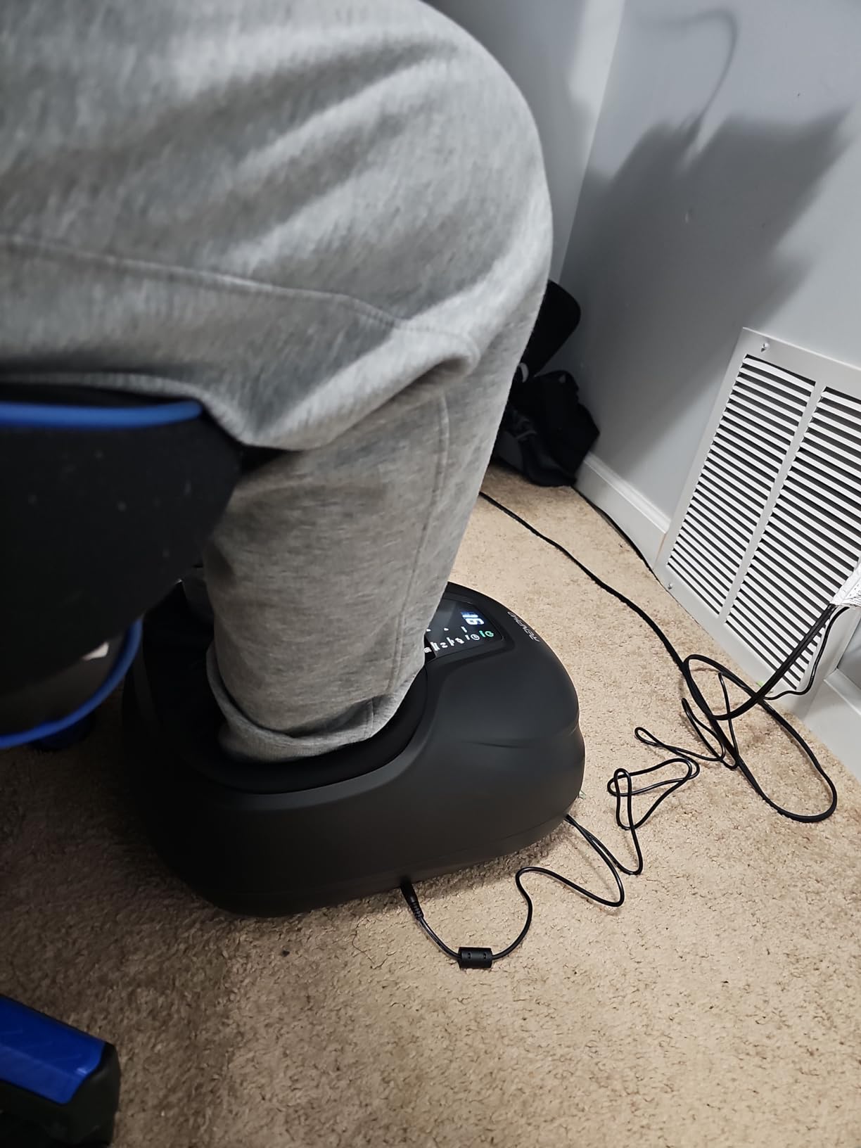 RENPHO Foot Massager with Heat [2025 Upgraded], FSA HSA Eligible, Shiatsu Foot Massager for Plantar Fasciitis Relief, Neuropathy Pain Relief, Fits up to Size 12 Feet, Fathers Day Dad Gifts for him - Customer Photo 1
