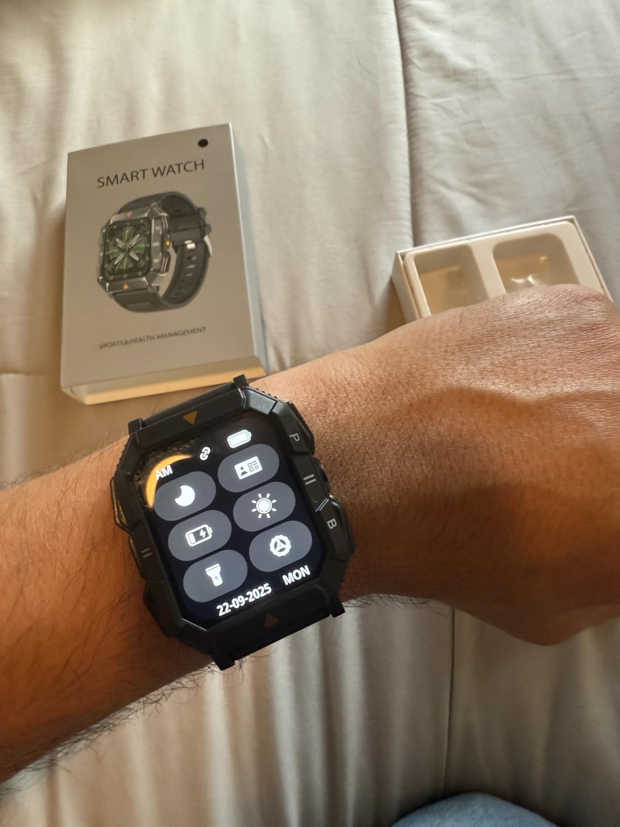 FATONIO Military Smart Watch for Men (Answer/Make Call) Tactical Smarwatch with Flashlight for Android and iPhone IP68 Waterproof Fitness Tracker with Blood Oxygen/Heart Rate/Sleep/110+ Sport Modes Customer Review FATONIO Military Smart Watch for Men (Answer/Make Call) Tactical Smarwatch with Flashlight for Android and iPhone IP68 Waterproof Fitness Tracker with Blood Oxygen/Heart Rate/Sleep/110+ Sport Modes - Customer Photo 2