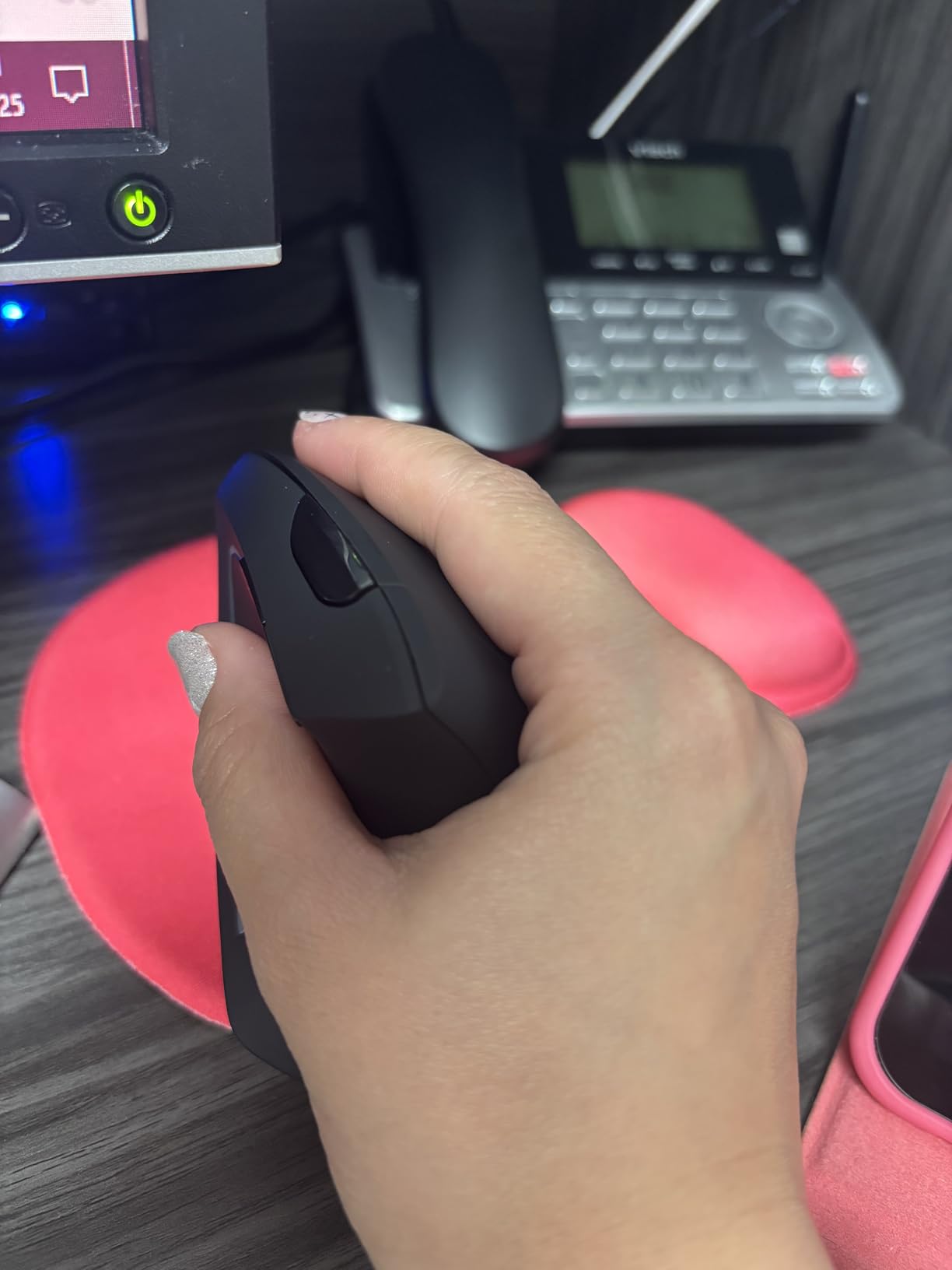 TECKNET Ergonomic Mouse, Wireless Bluetooth Vertical Mouse, 4800 DPI Optical Tracking, 6 Adjustable DPI, Quiet Clicks, 2.4GHz with USB A Receiver, 12 Months Battery, 6 Buttons, Wide Compatibility - Customer Photo 1