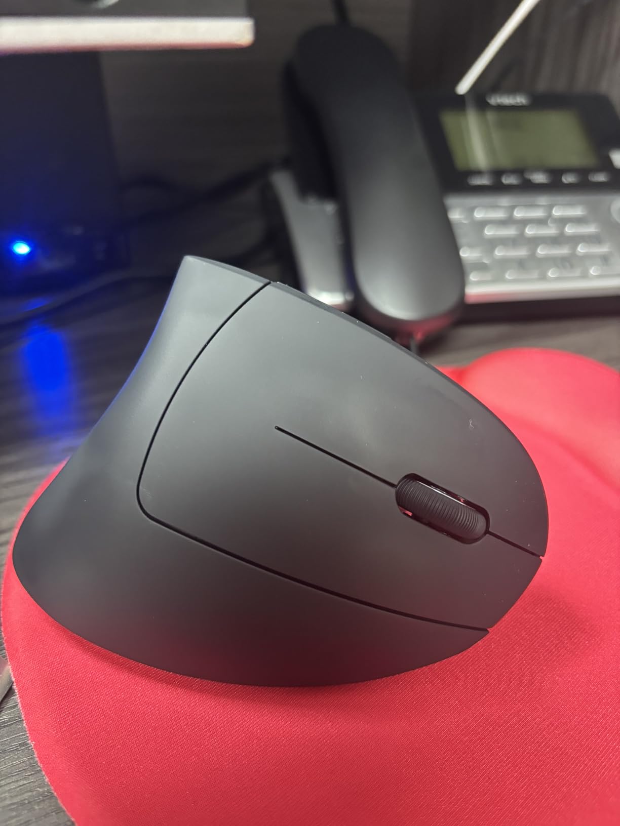TECKNET Ergonomic Mouse, Wireless Bluetooth Vertical Mouse, 4800 DPI Optical Tracking, 6 Adjustable DPI, Quiet Clicks, 2.4GHz with USB A Receiver, 12 Months Battery, 6 Buttons, Wide Compatibility - Customer Photo 2