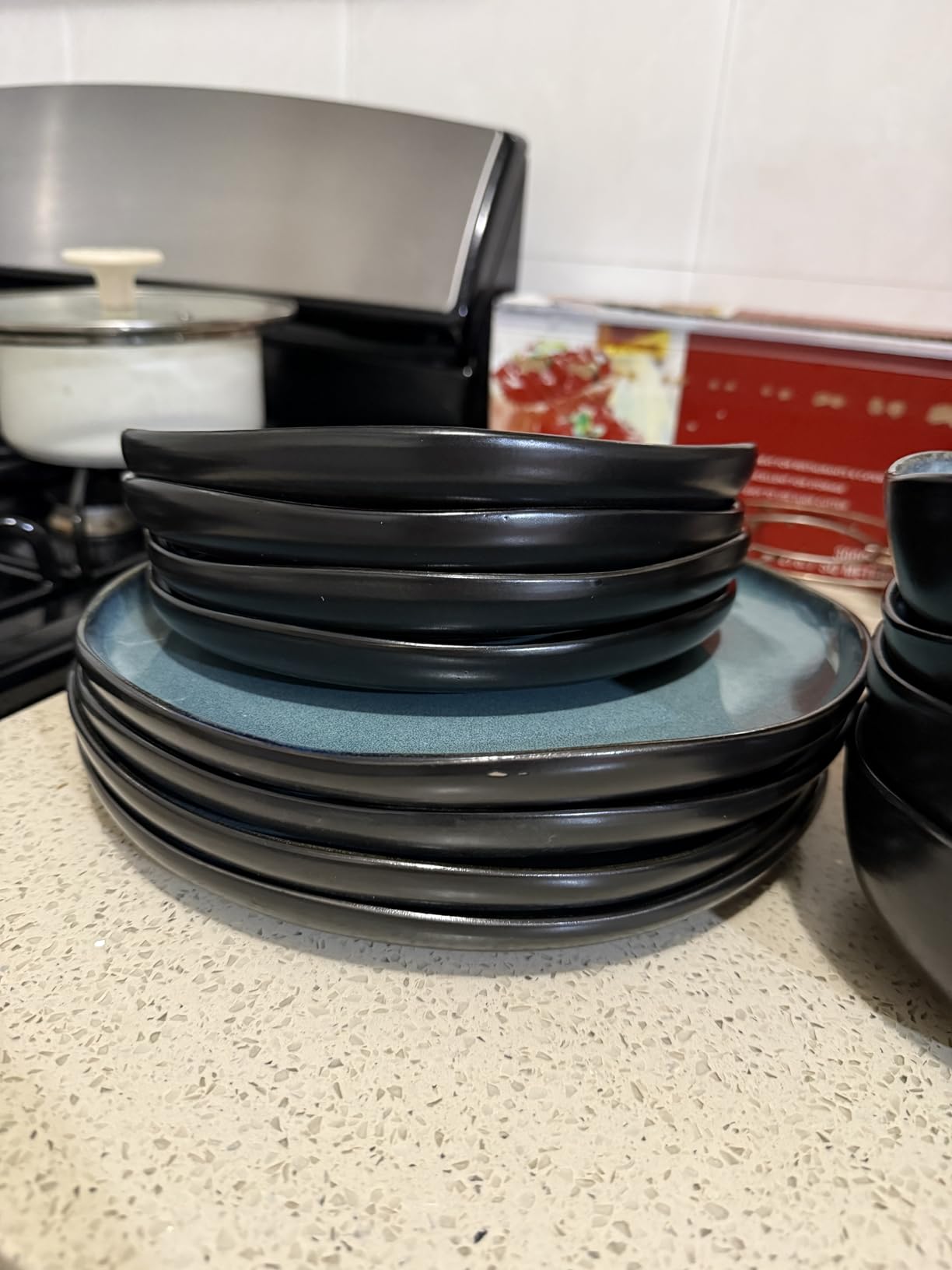 Stoneware Dinnerware Sets, Ceramic Plates and Bowls Set, Microwave & Dishwasher Safe Kitchen Dishes, Modern Dinner Salad Plates | Cereal Bowls, Dishware Sets Service for 4 Sage Green - Customer Photo 2
