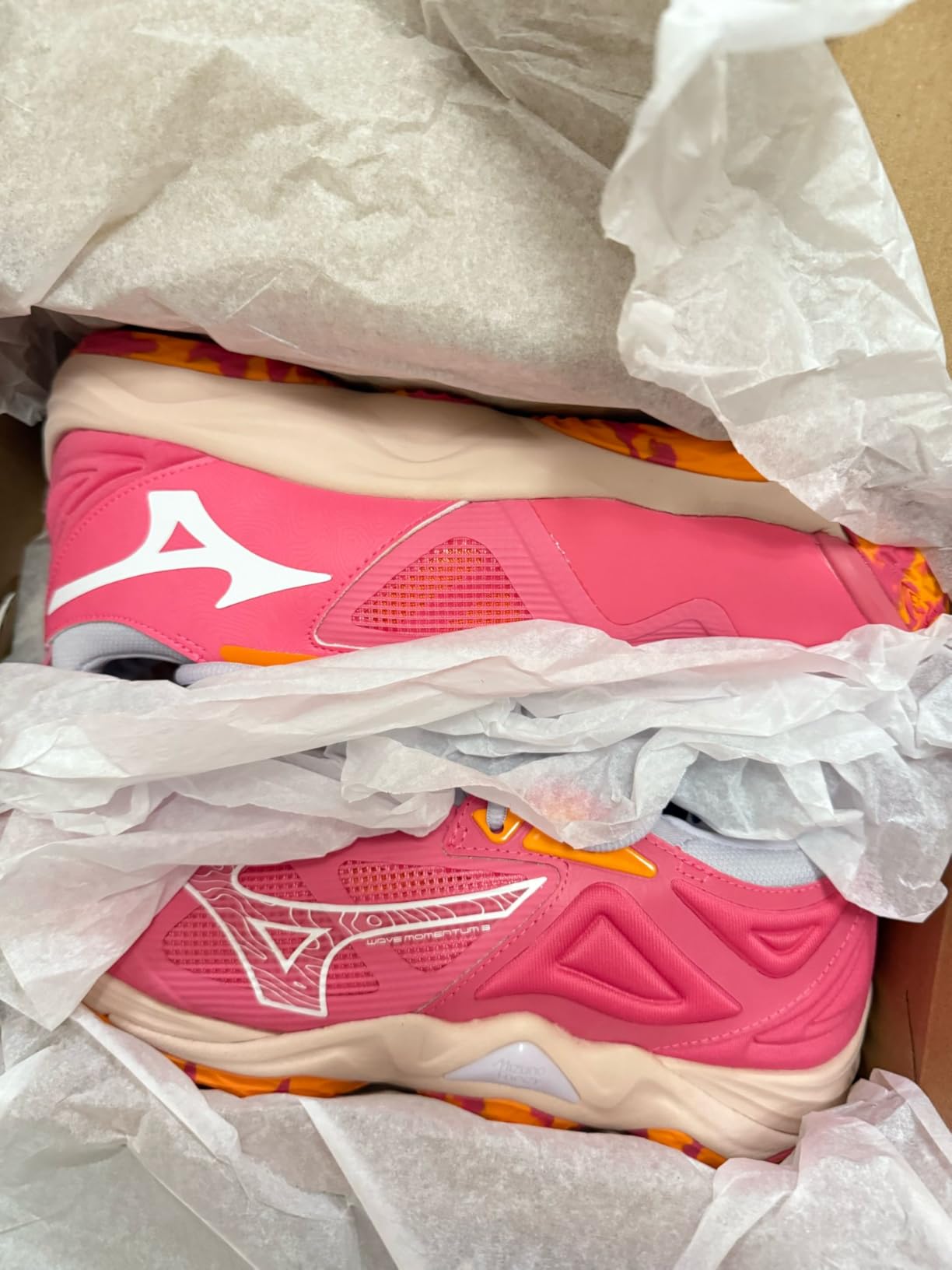 Mizuno Unisex-Adult Wave Momentum 3 Volleyball Shoe Customer Review Mizuno Unisex-Adult Wave Momentum 3 Volleyball Shoe - Customer Photo 1