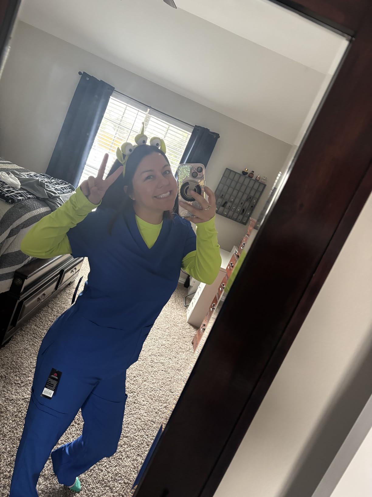 M&M SCRUBS Women's Breathable Cool Stretch Fabric Scrub Top and cargo Pant Set Customer Review M&M SCRUBS Women's Breathable Cool Stretch Fabric Scrub Top and cargo Pant Set - Customer Photo 1