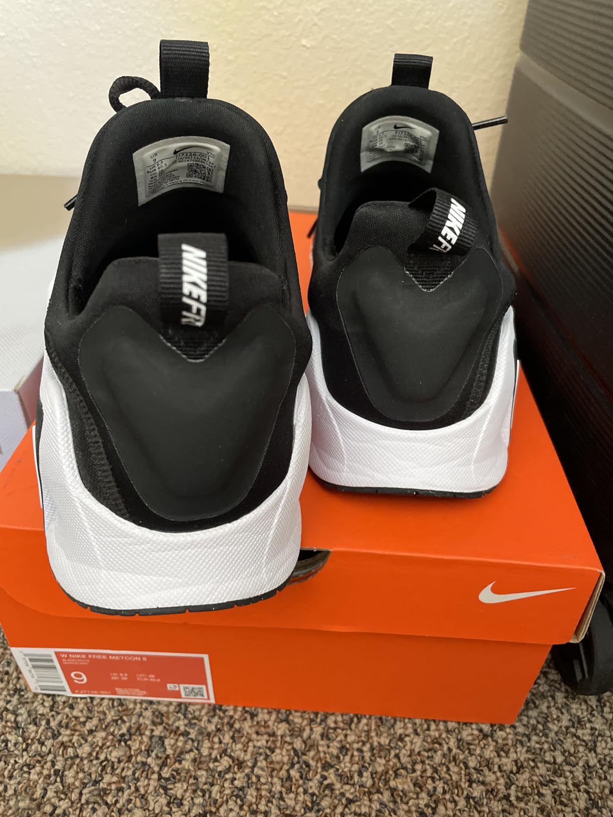 Nike Women's Free Metcon 6 Workout Shoes - Customer Photo 2