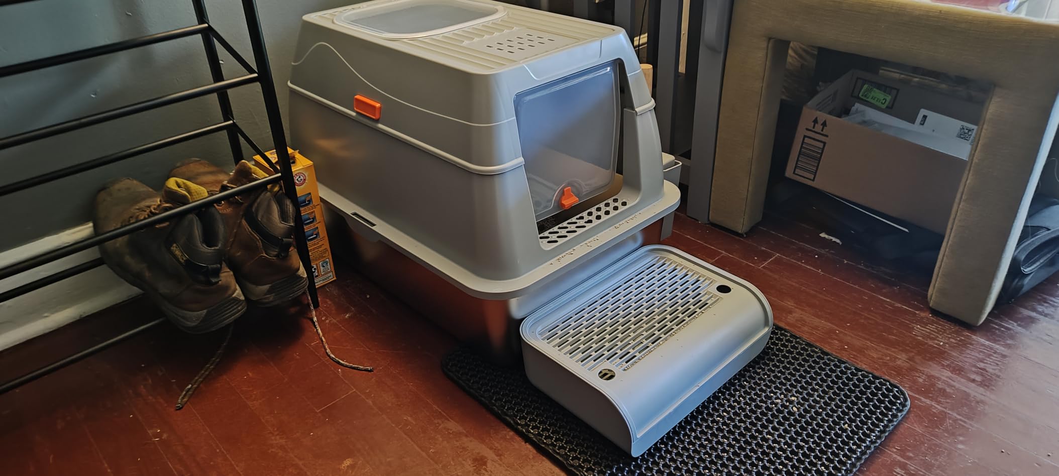 SZEE XL Stainless Steel Litter Box, Top Exit Design, Non Stick, No Smell, Easy Cleaning, Activated Charcoal Odor Control Design, Half/Fully Enclosed Design, Footboard, Trapping Mat & Scoop Included - Customer Photo 2