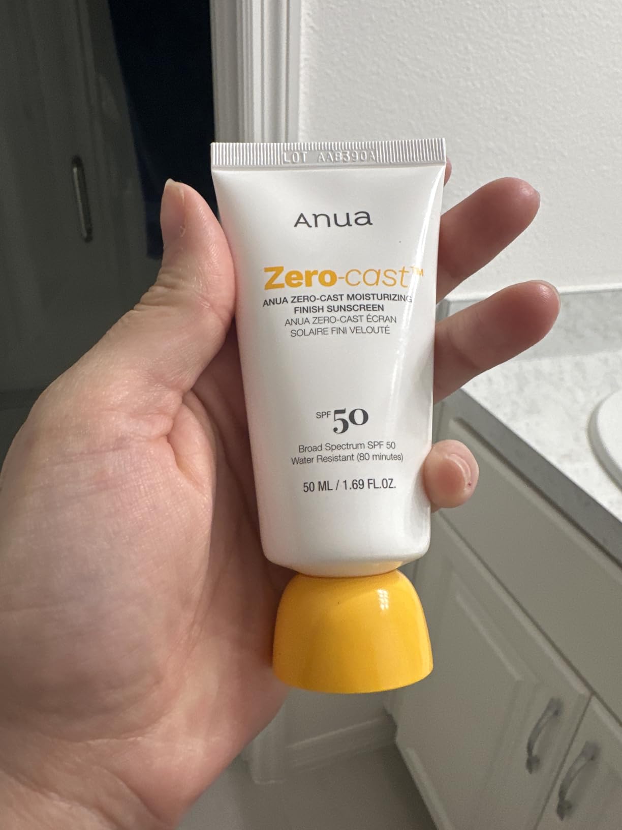 Anua Zero-Cast Moisturizing Finish Sunscreen,SPF 50, Glow Natural Sunscreen,No White cast, Hyaluronic Acid, Niacinamide sun block for face,Oil-Free, Oxybenzone free, Travel Essential (50ml/1.69fl.oz) - Customer Photo 2