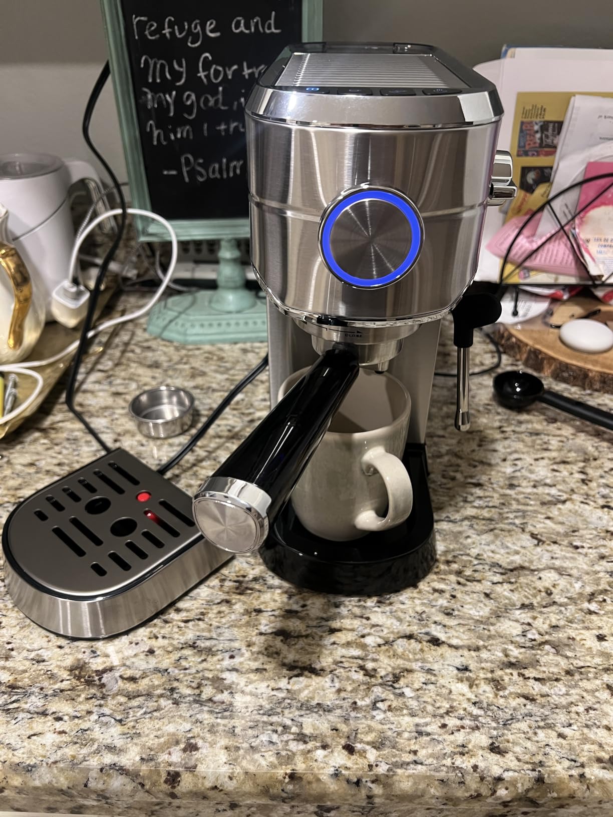 Kndko Espresso Machine, 20 Bar Espresso Maker with Milk Frother, Compact Stainless Steel Coffee Machine with 40.5oz Removable Water Tank for Cappuccino, Latte - Customer Photo 1