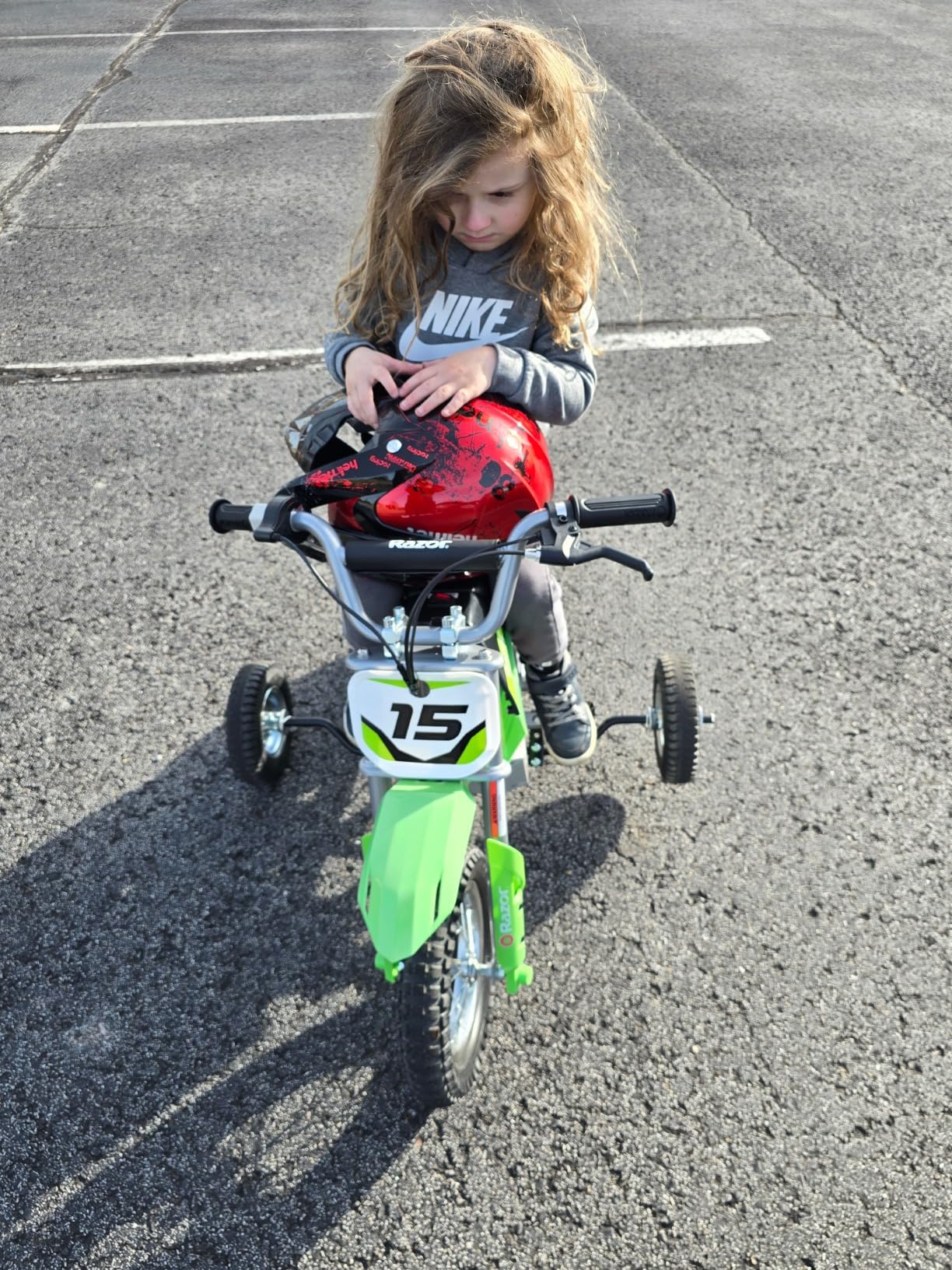Razor MX400 Dirt Rocket Electric Bike for Kids Ages 8+, 140 Pounds Max Weight, Green – 24-Volt Battery, up to 14 Mph, 30-Minute High Speed Ride Time, Twist-Grip Throttle, 12-Inch Pneumatic Tires Customer Review Razor MX400 Dirt Rocket Electric Bike for Kids Ages 8+, 140 Pounds Max Weight, Green – 24-Volt Battery, up to 14 Mph, 30-Minute High Speed Ride Time, Twist-Grip Throttle, 12-Inch Pneumatic Tires - Customer Photo 2