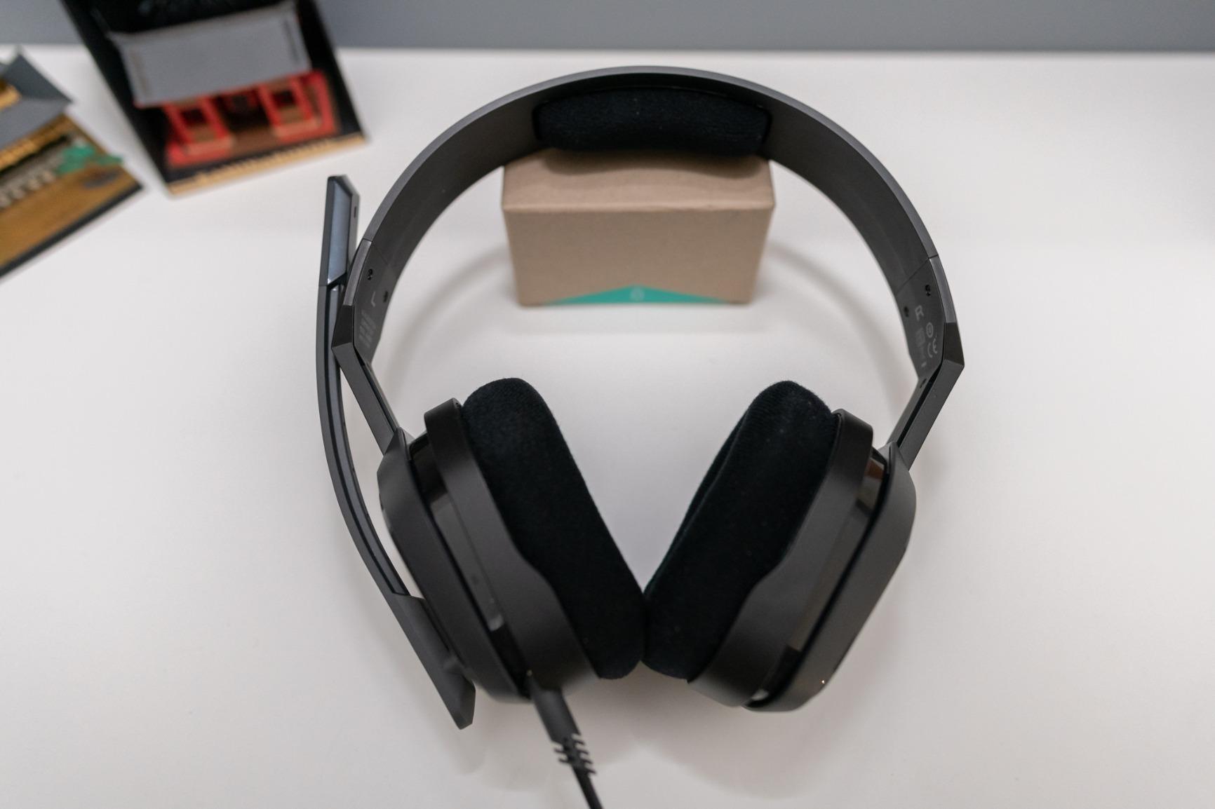 ASTRO Gaming A10 Wired Gaming Headset, Lightweight and Damage Resistant, ASTRO, 3.5 mm Audio Jack, for Xbox Series X|S, Xbox One, PS5, PS4, Nintendo Switch, PC, Mac- Black/Blue Customer Review ASTRO Gaming A10 Wired Gaming Headset, Lightweight and Damage Resistant, ASTRO, 3.5 mm Audio Jack, for Xbox Series X|S, Xbox One, PS5, PS4, Nintendo Switch, PC, Mac- Black/Blue - Customer Photo 1