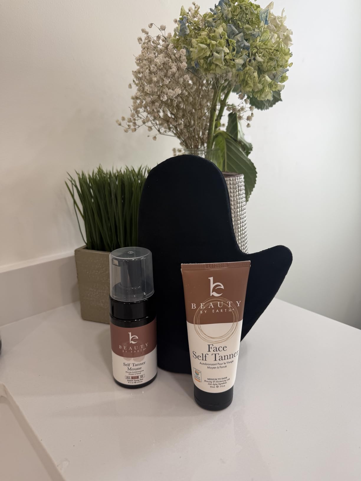 Beauty by Earth Face Tanner - Fair to Medium customer photo 1