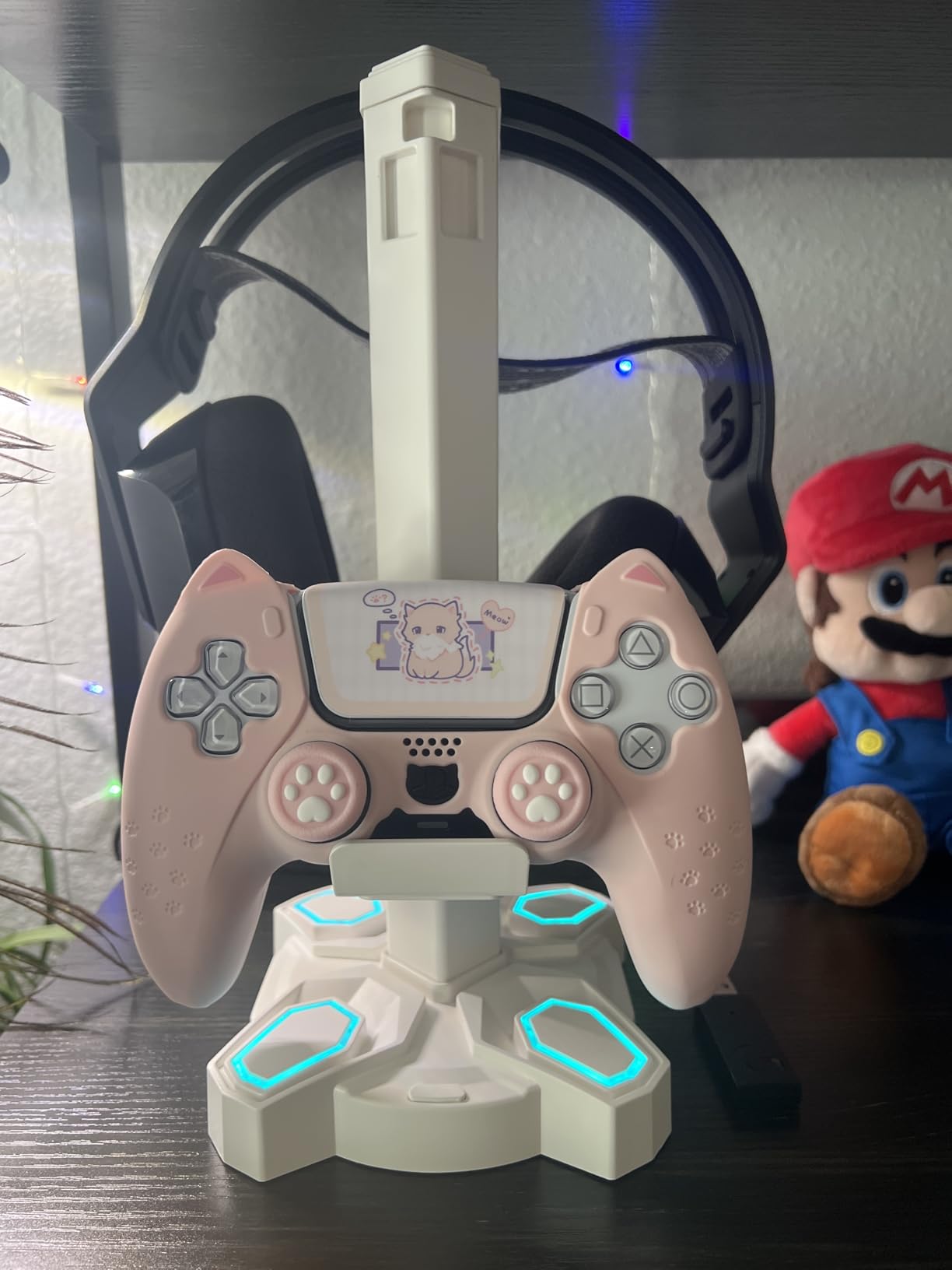 KDD Gaming Headphones Stand, Rotatable Headset Stand with Light Modes - Controller Holder with 2 USB Charging Ports and 3.5mm - Customer Photo 2