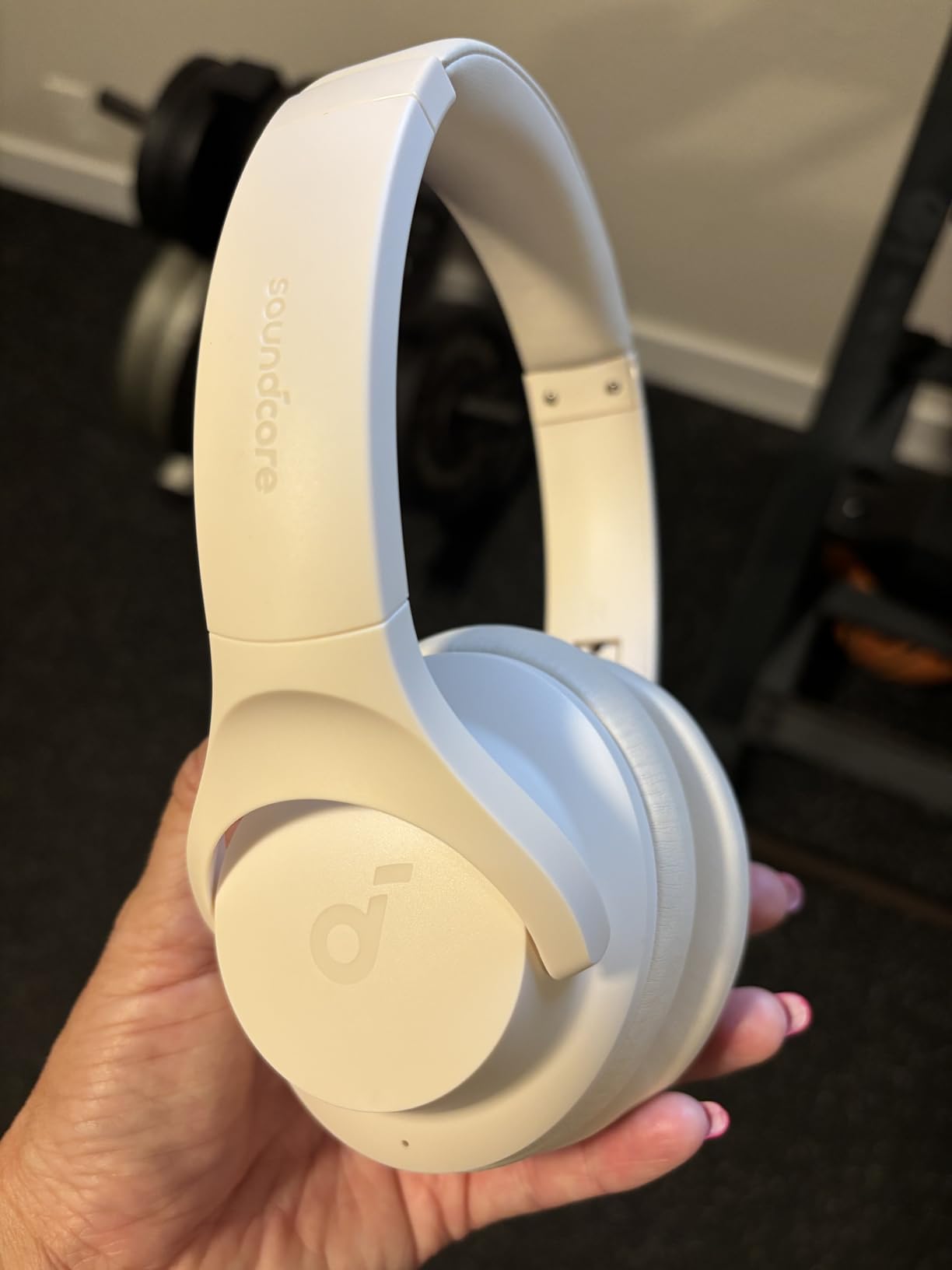 Soundcore by Anker Q20i Hybrid Active Noise Cancelling Headphones, Wireless Over-Ear Bluetooth, 40H Long ANC Playtime, Hi-Res Audio, Big Bass, Customize via an App, Transparency Mode (Black) customer photo 2