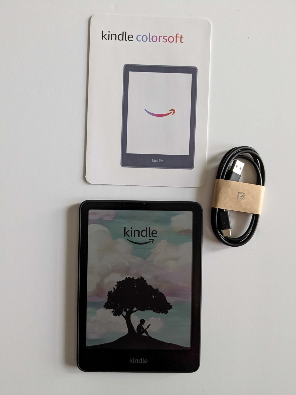Amazon Kindle Colorsoft 16 GB (newest model) – With color display that brings covers and content to life, now highlight in color – No Ads – Black customer photo 2