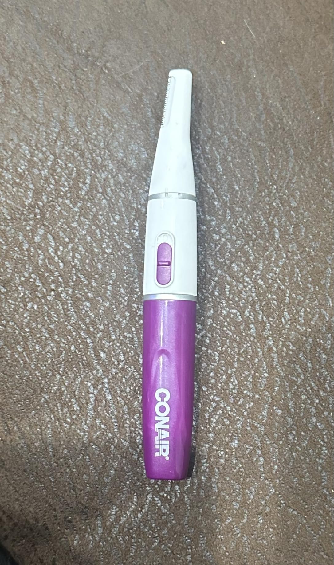 Conair All-in-1 Facial Hair Trimmer for Women, Perfect for Face, Ear/Nose and Eyebrows, Battery-Powered Customer Review Conair All-in-1 Facial Hair Trimmer for Women, Perfect for Face, Ear/Nose and Eyebrows, Battery-Powered - Customer Photo 3