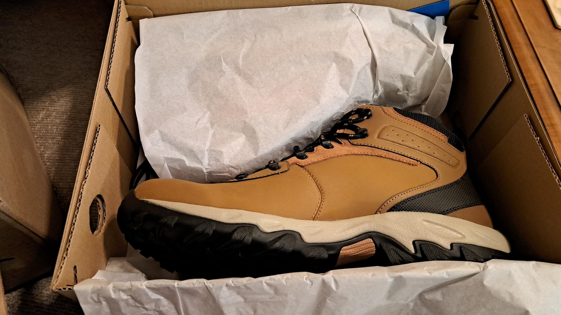 Columbia Men's Newton Ridge Plus II Waterproof Hiking Boot - Customer Photo 2