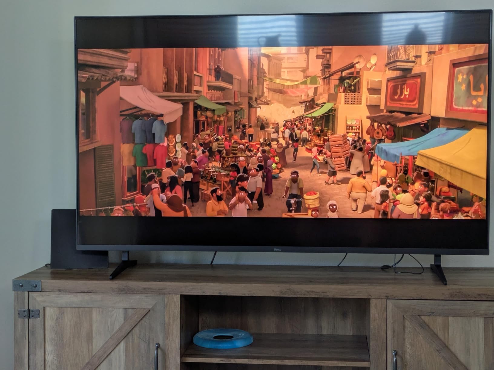 Roku Smart TV – 75-Inch Pro Series 4K QLED RokuTV with Backlit Roku Voice Remote Pro, Dolby Vision IQ, 120Hz Refresh Rate – Live Local News, Sports, Gaming Customer Review Roku Smart TV – 75-Inch Pro Series 4K QLED RokuTV with Backlit Roku Voice Remote Pro, Dolby Vision IQ, 120Hz Refresh Rate – Live Local News, Sports, Gaming - Customer Photo 1