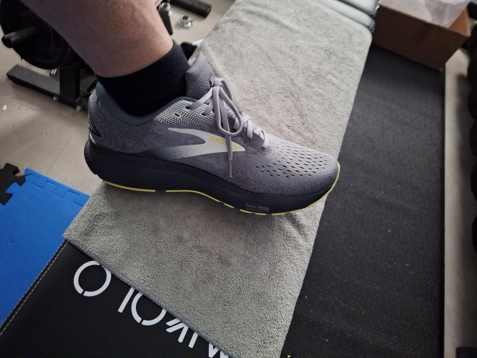 Brooks Men's Ghost 16 Neutral Running Shoe - Customer Photo 2