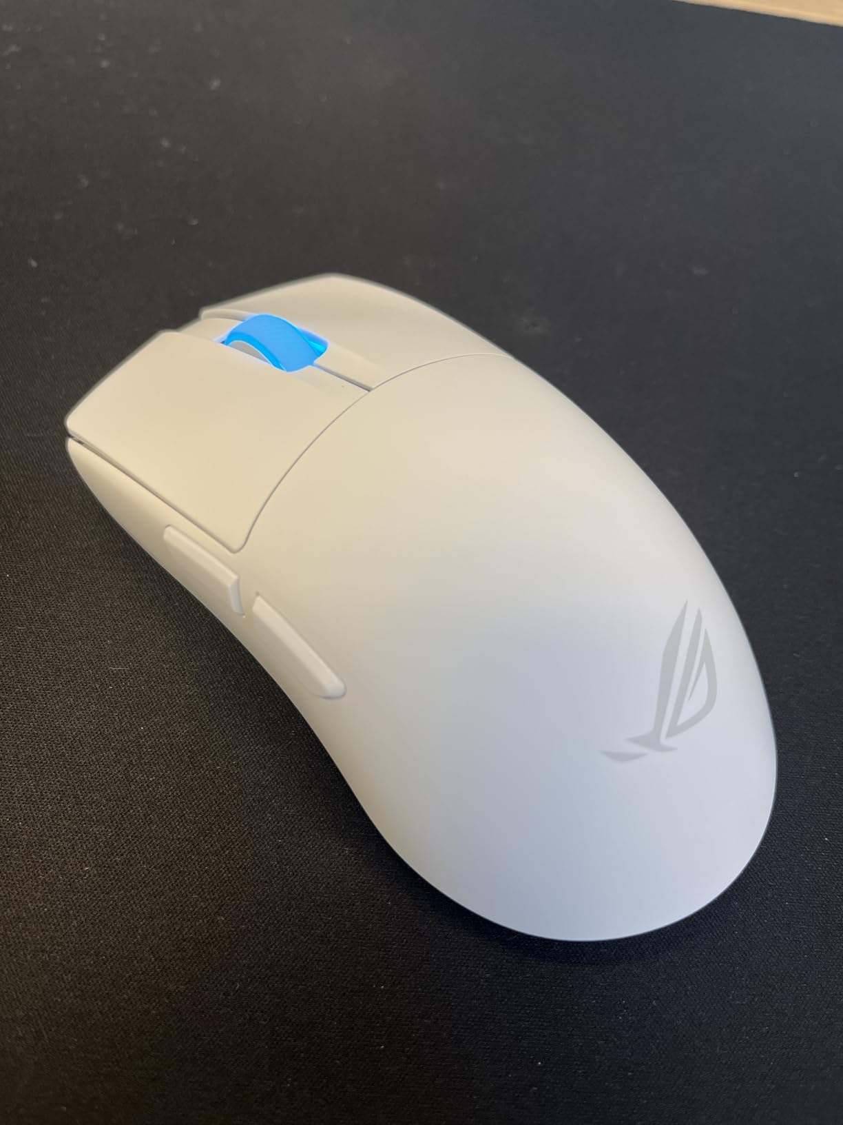 ASUS ROG Harpe Ace Extreme Wireless Esports Gaming Mouse – Carbon Fiber Build, 47g Lightweight, Tri-Mode Connectivity, 42K DPI, up to 70Hr Battery, Glass Skates, Pro-Approved, PC/Mac Support - Black Customer Review ASUS ROG Harpe Ace Extreme Wireless Esports Gaming Mouse – Carbon Fiber Build, 47g Lightweight, Tri-Mode Connectivity, 42K DPI, up to 70Hr Battery, Glass Skates, Pro-Approved, PC/Mac Support - Black - Customer Photo 2