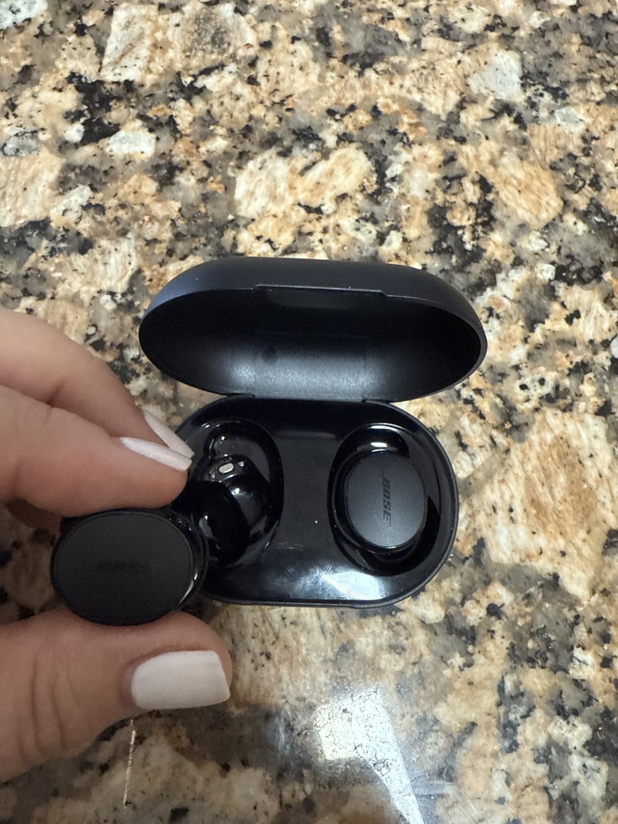 QuietComfort Earbuds - True Wireless Bluetooth Earbuds with Active Noise Cancellation and Mic, USB-C Charging, IPX4 Rating, Up to 8.5 Hours of Playtime, Black Customer Review QuietComfort Earbuds - True Wireless Bluetooth Earbuds with Active Noise Cancellation and Mic, USB-C Charging, IPX4 Rating, Up to 8.5 Hours of Playtime, Black - Customer Photo 2