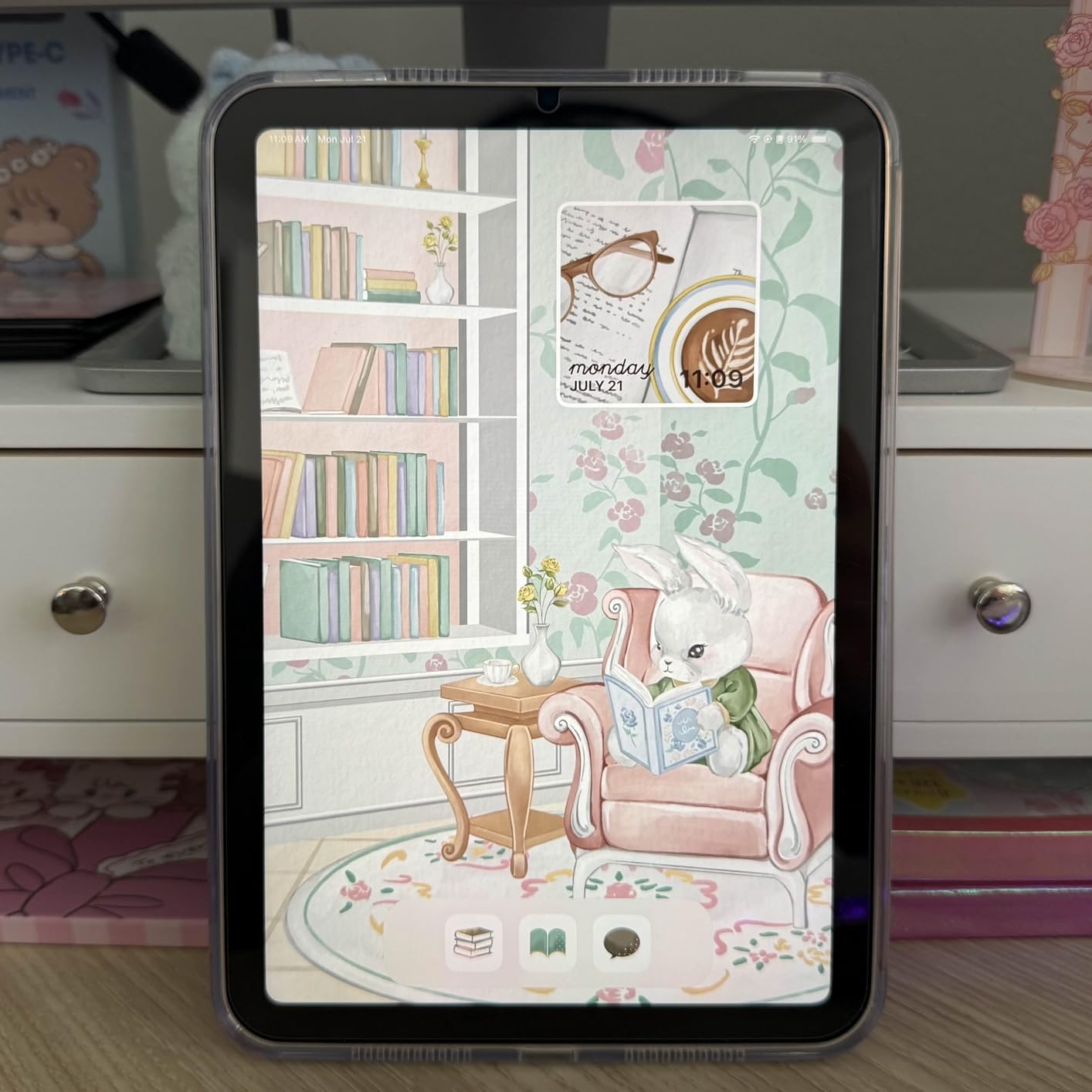 Apple iPad mini (A17 Pro): Apple Intelligence, 8.3-inch Liquid Retina Display, 128GB, Wi-Fi 6E, 12MP Front/12MP Back Camera, Touch ID, All-Day Battery Life — Blue Customer Review Apple iPad mini (A17 Pro): Apple Intelligence, 8.3-inch Liquid Retina Display, 128GB, Wi-Fi 6E, 12MP Front/12MP Back Camera, Touch ID, All-Day Battery Life — Blue - Customer Photo 2
