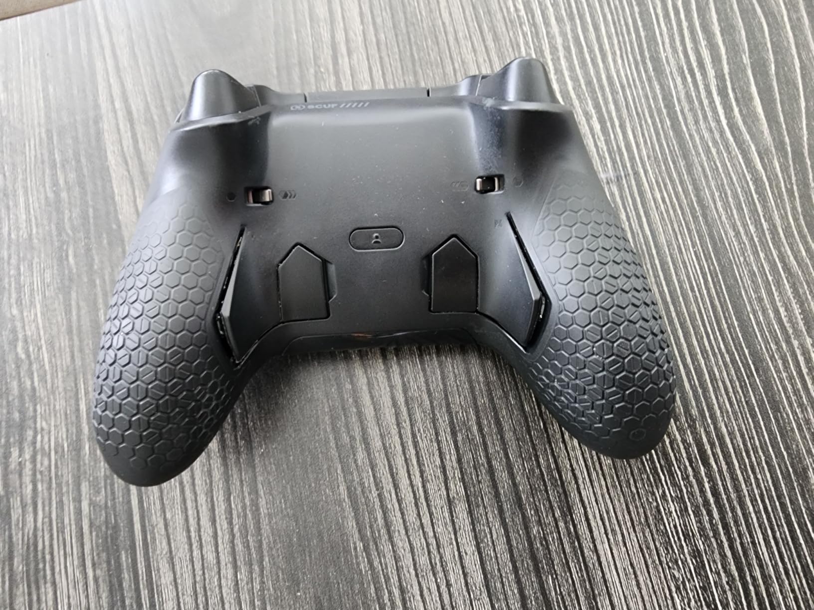 SCUF VALOR PRO Wired Performance Xbox Controller – Customizable Back Paddles, Instant Triggers, Hall Effect Thumbsticks, Audio Controls, Xbox Series X|S, Xbox One, Windows PC – Steel Gray Customer Review SCUF VALOR PRO Wired Performance Xbox Controller – Customizable Back Paddles, Instant Triggers, Hall Effect Thumbsticks, Audio Controls, Xbox Series X|S, Xbox One, Windows PC – Steel Gray - Customer Photo 2