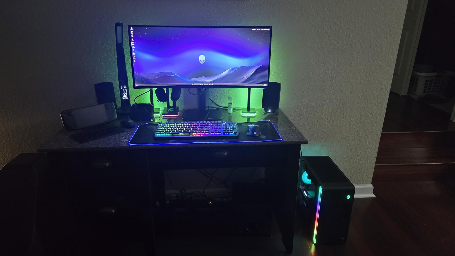 Alienware Aurora Gaming Desktop ACT1250 - Intel Core Ultra 9 285 Processor, Liquid Cooled, NVIDIA GeForce RTX 5080, 32GB DDR5 RAM, 1TB SSD, 1000W Platinum Rated PSU, Win 11 Home - Clear Panel Customer Review Alienware Aurora Gaming Desktop ACT1250 - Intel Core Ultra 9 285 Processor, Liquid Cooled, NVIDIA GeForce RTX 5080, 32GB DDR5 RAM, 1TB SSD, 1000W Platinum Rated PSU, Win 11 Home - Clear Panel - Customer Photo 2