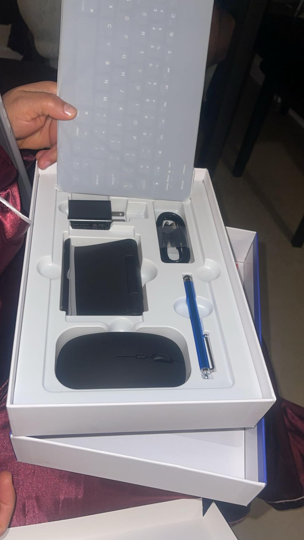 Tablet Android 15, 10 Inch Tablet with Keyboard Mouse Stylus, 24GB+256GB/2TB TF, Gemini AI/Widevine L1/Octa-Core/8MP AI Camera/1080P/5G WiFi/OTG/GPS/Bluetooth 5.0/Face Unlock/Gaming/2 Years Warranty Customer Review Tablet Android 15, 10 Inch Tablet with Keyboard Mouse Stylus, 24GB+256GB/2TB TF, Gemini AI/Widevine L1/Octa-Core/8MP AI Camera/1080P/5G WiFi/OTG/GPS/Bluetooth 5.0/Face Unlock/Gaming/2 Years Warranty - Customer Photo 1
