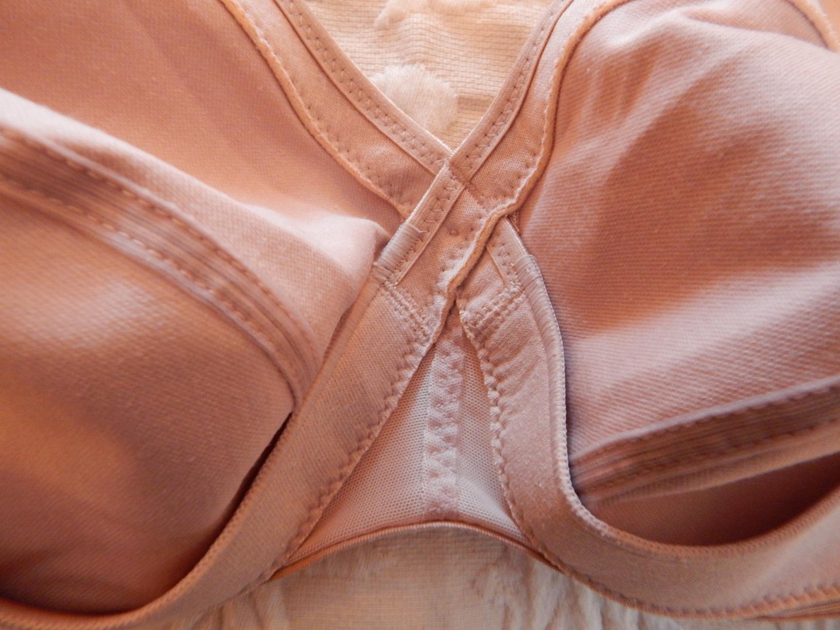 Glamorise Women's MagicLift Active Support Bra Wirefree #1005 customer photo 2