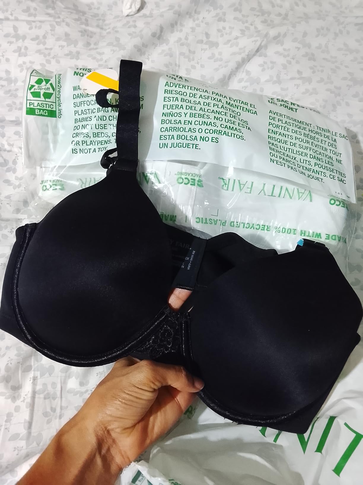 Women's Full Figure Beauty Back Smoothing Bra, 4 Way Stretch Fabric, Lightly Lined Cups up to H customer photo 1