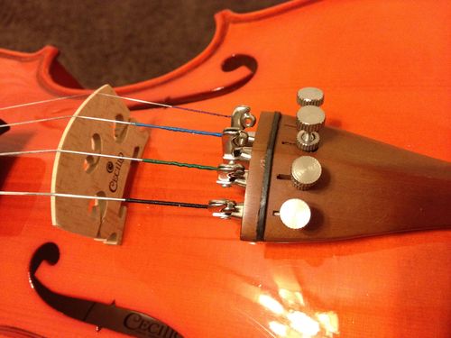 Cecilio 1/2 Size Natural Varnish Violin for Beginners, Hand-Carved Solid Spruce Top, Maple Back & Sides, Full Fiddle Kit with Hard Case, Bows, Rosin, Shoulder Rest, Lesson Book customer photo 2