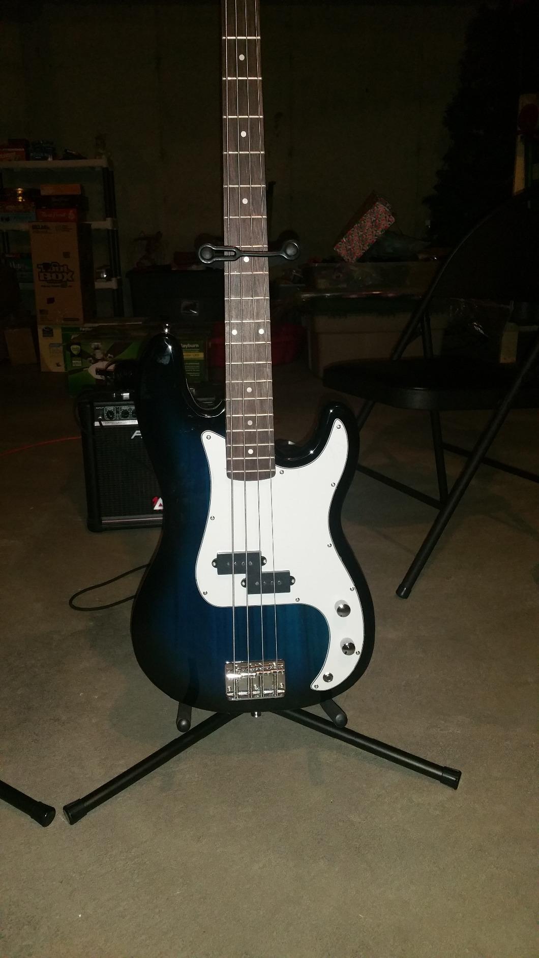Goplus Electric Bass Guitar, Full Size 4 string with Strap Guiter Kit/w Carrying Bag, 2 Pickup, Perfect Bass for Beginners (Black Bass 4 Straps) customer photo 2