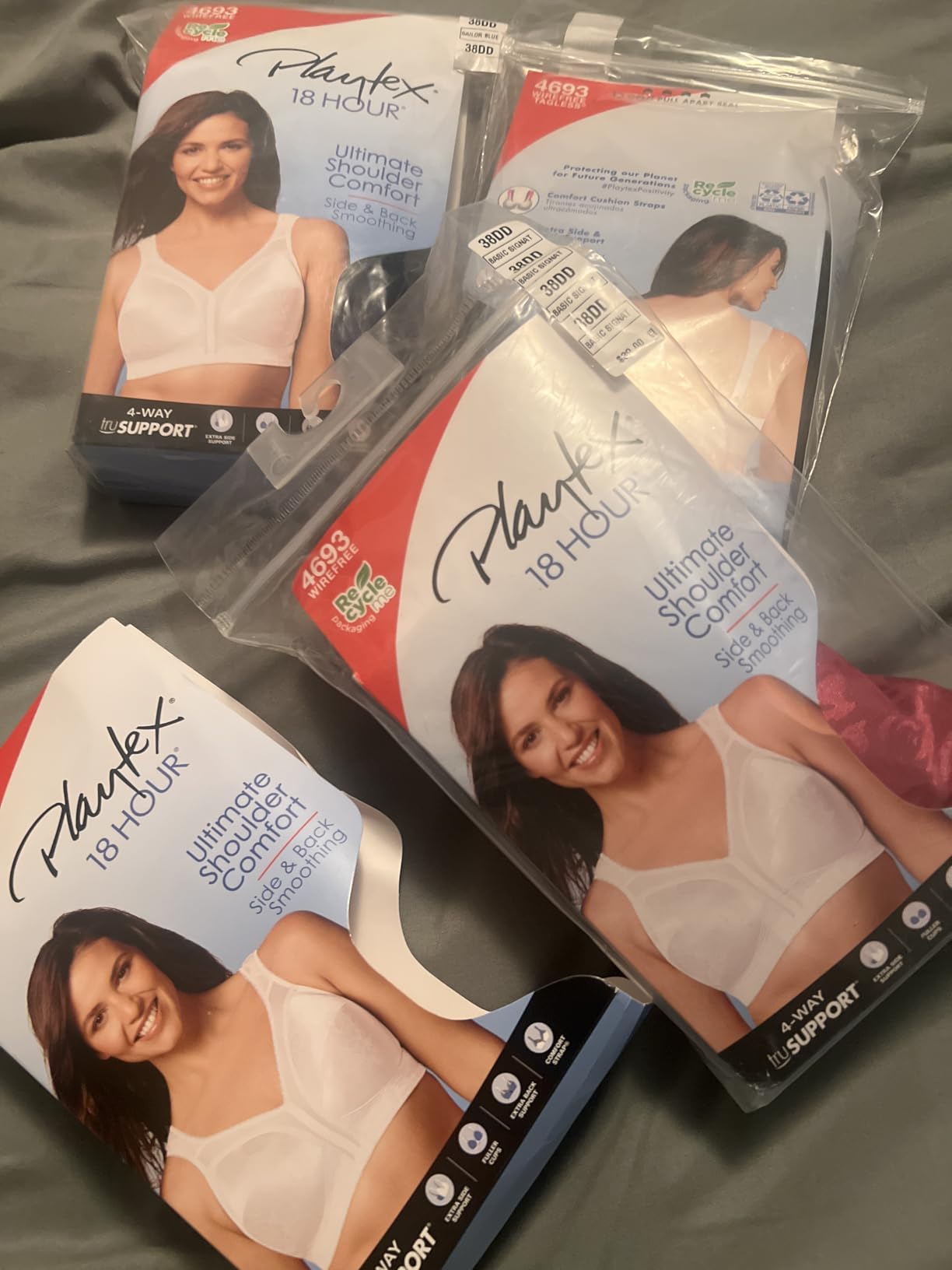 Playtex Women's Wireless Bra, 18 Hour Plus-Size Bras Available, Full Coverage, Smoothing, 4693, Single or 2-Pack customer photo 1