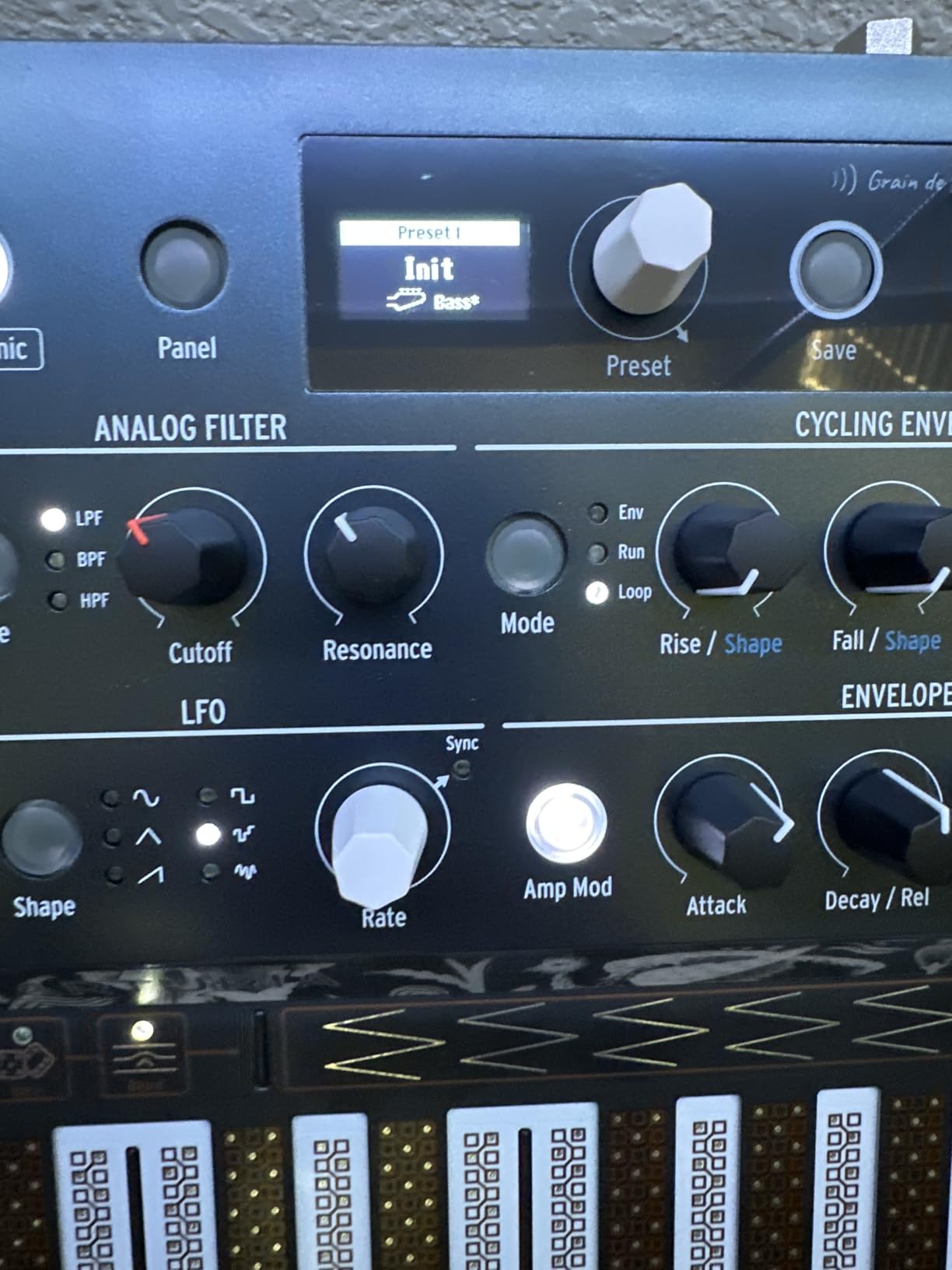 Arturia - MicroFreak Synthesizer Keyboard - 25-Key Hybrid Synth with PCB Keyboard, Wavetable & Digital Oscillators, Analog Filters customer photo 1