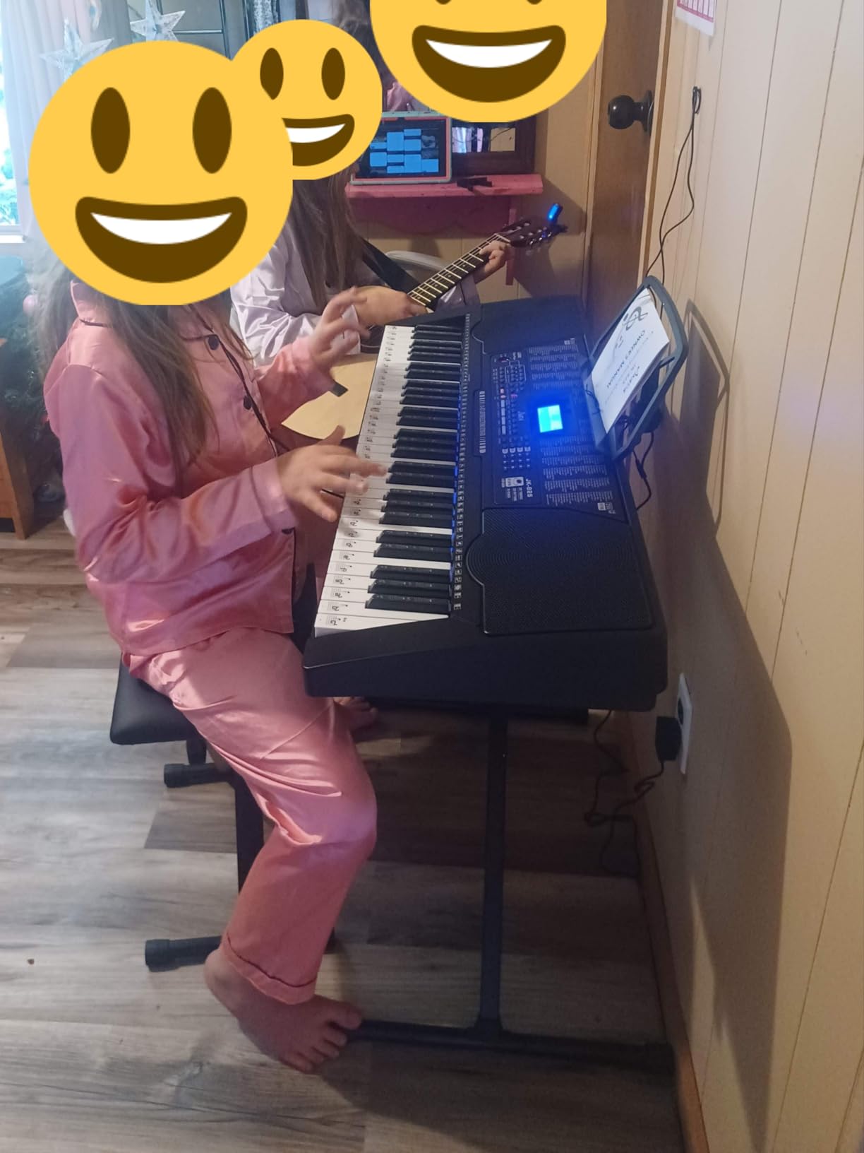 61 Key Portable Electronic Keyboard Piano w/Lighted Full Size Keys, LCD, Headphones, X-Stand, Stool, Music Rest, Microphone, Note Stickers, Built-In Speakers,3 Teaching Modes customer photo 1