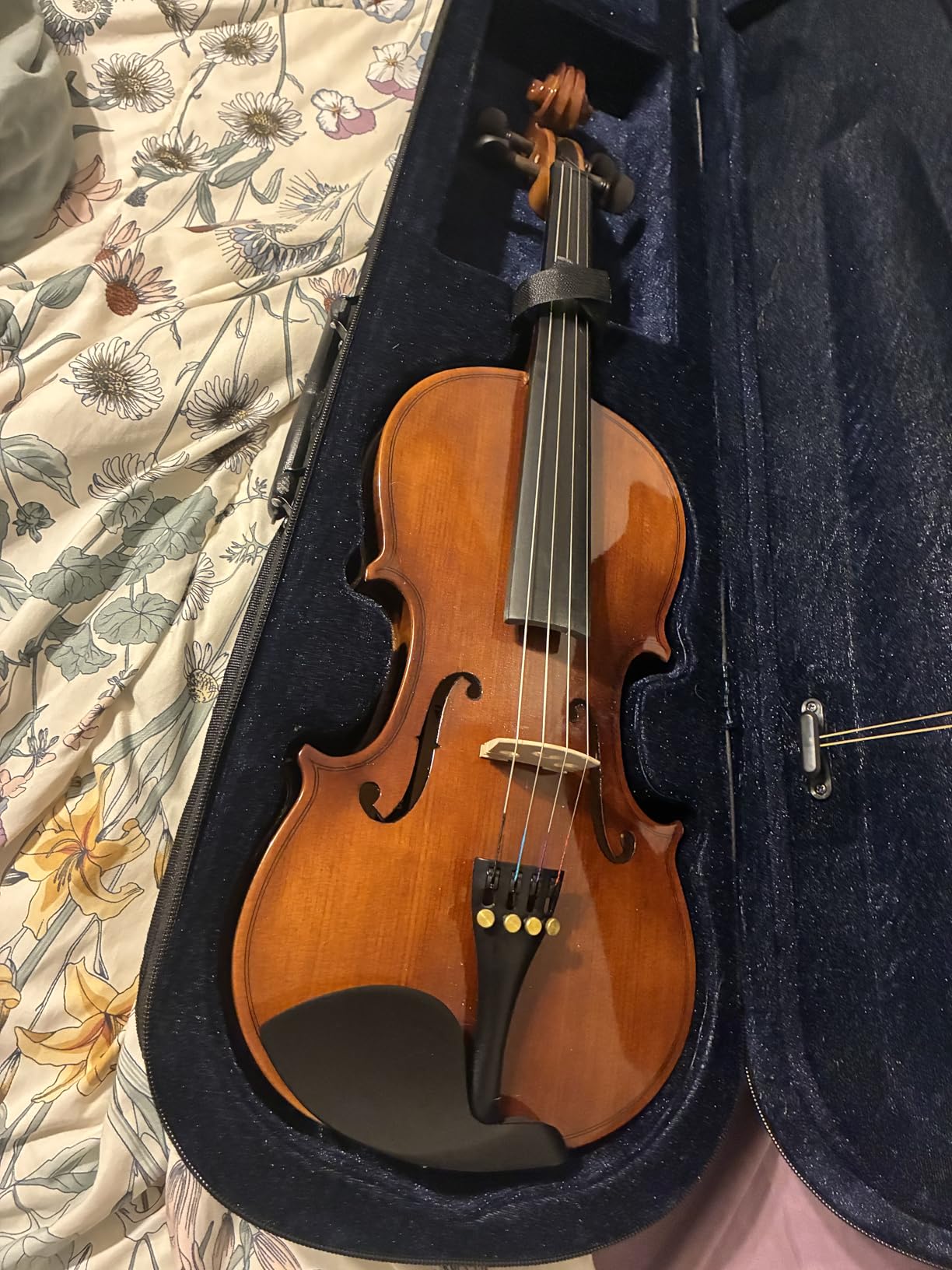 Pyle 1/4 Size Beginner Violin Starter Kit, Violin Starter Package with Travel Case & Bow, Extra Strings, Digital Tuner, Shoulder Rest & Cleaning Cloth for Students, Kids, Adults customer photo 1