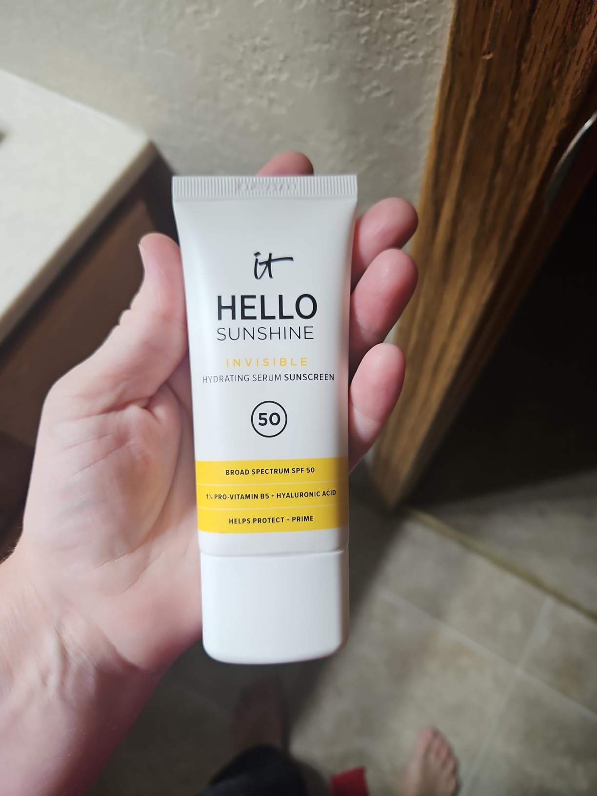 IT Cosmetics Hello Sunshine Invisible Sunscreen for Face SPF 50 - Sunscreen, Hydrating Serum & Makeup Primer - 1% Pro-Vitamin B5 & Hyaluronic Acid - HSA/FSA Eligible customer photo 1